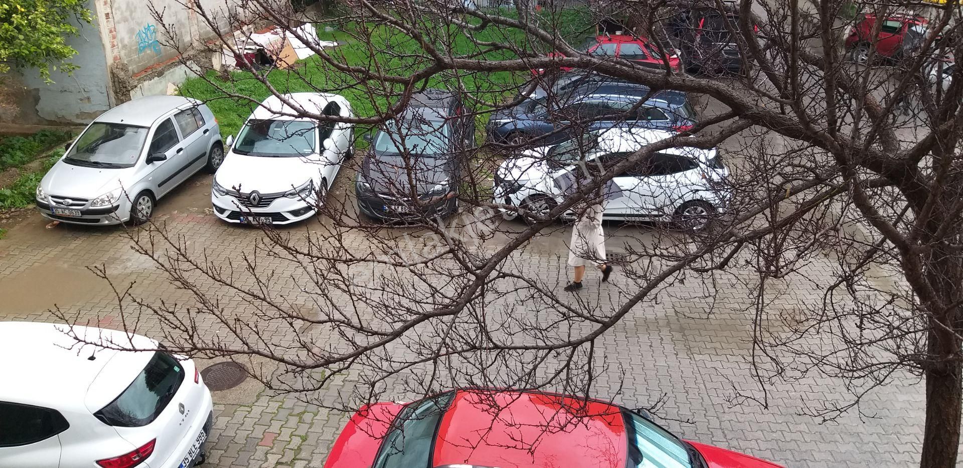 Bornova Özkanlar Kazımdirik Mah. Kiralık Doğalgaz Kombili Daire - Görsel 17