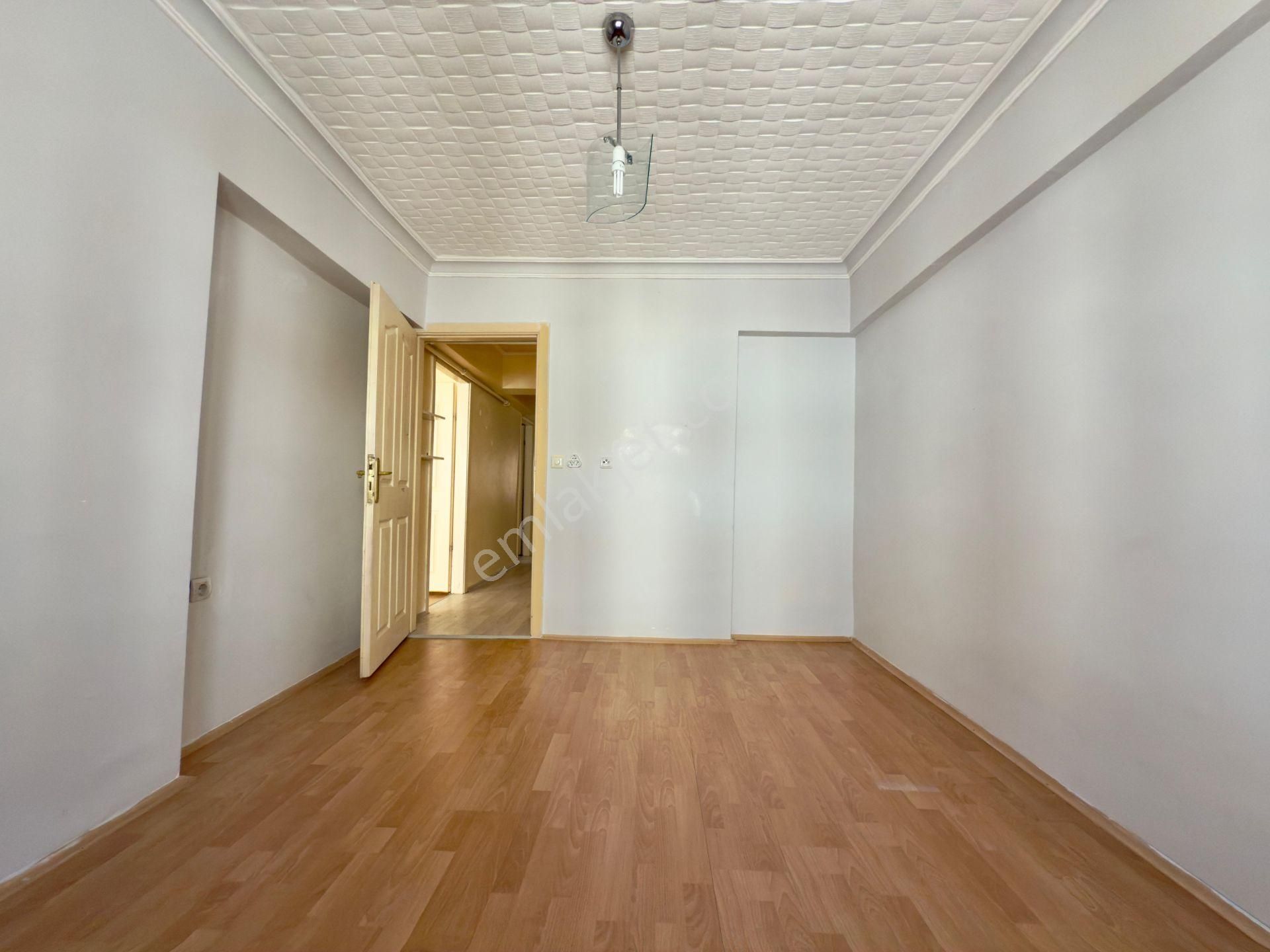 Kalecik Emlak'tan Fatih Mahallesin'de Ara Kat'da Güney Cpehe 3+1 - Görsel 4