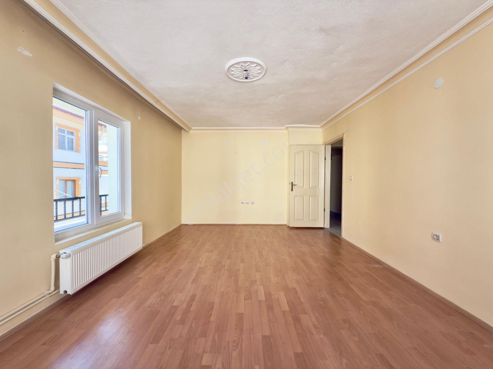 Kalecik Emlak'tan Fatih Mahallesin'de Ara Kat'da Güney Cpehe 3+1 - Görsel 5