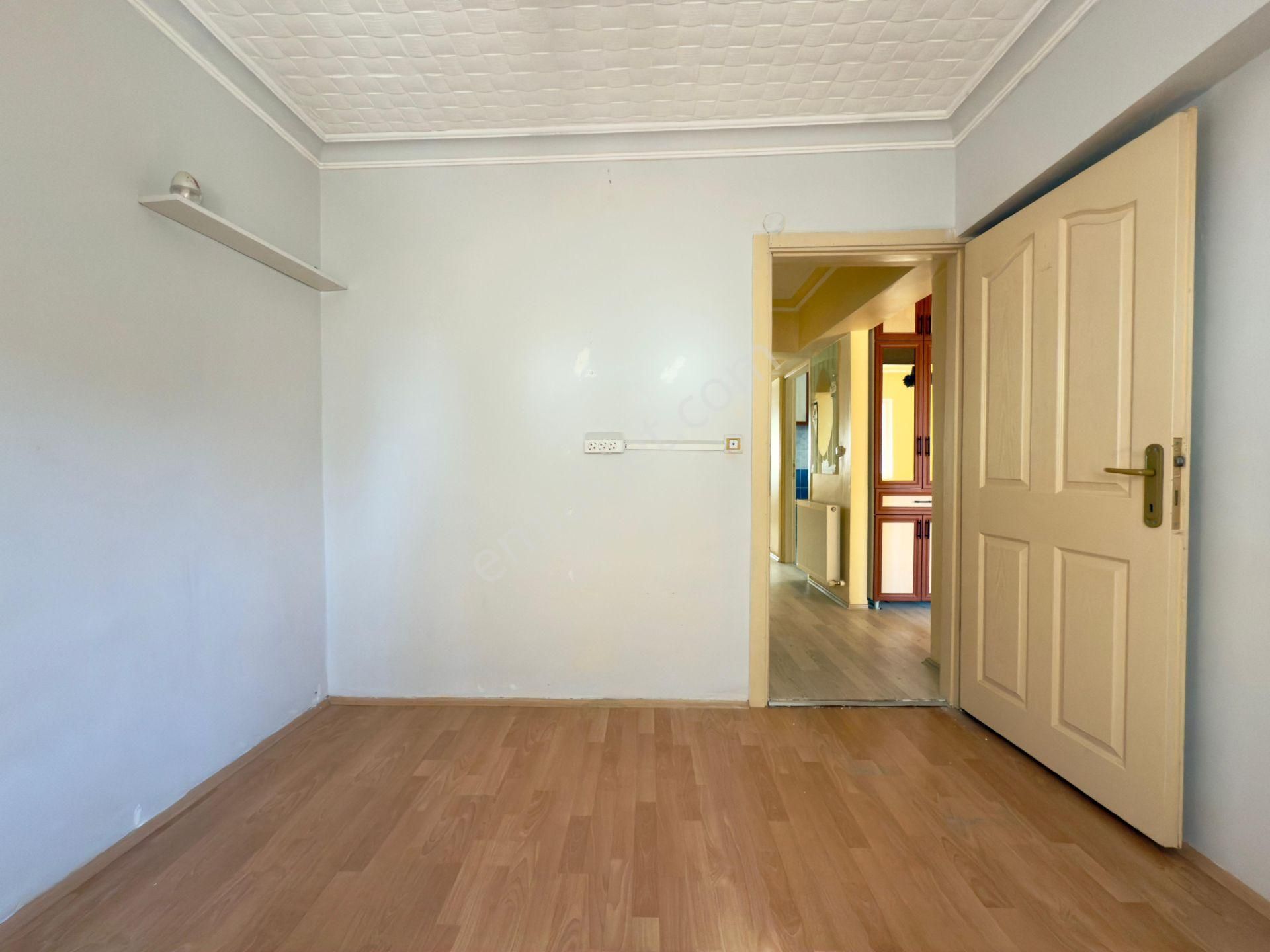 Kalecik Emlak'tan Fatih Mahallesin'de Ara Kat'da Güney Cpehe 3+1 - Görsel 9