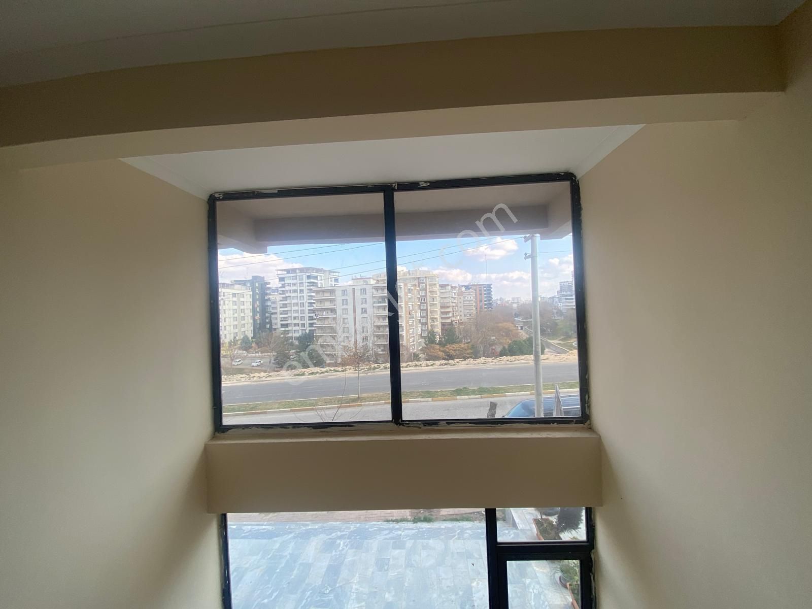 World İlkevim'den Karaköprü Karşıyaka'da Geniş Satılık Dükkan - Görsel 17