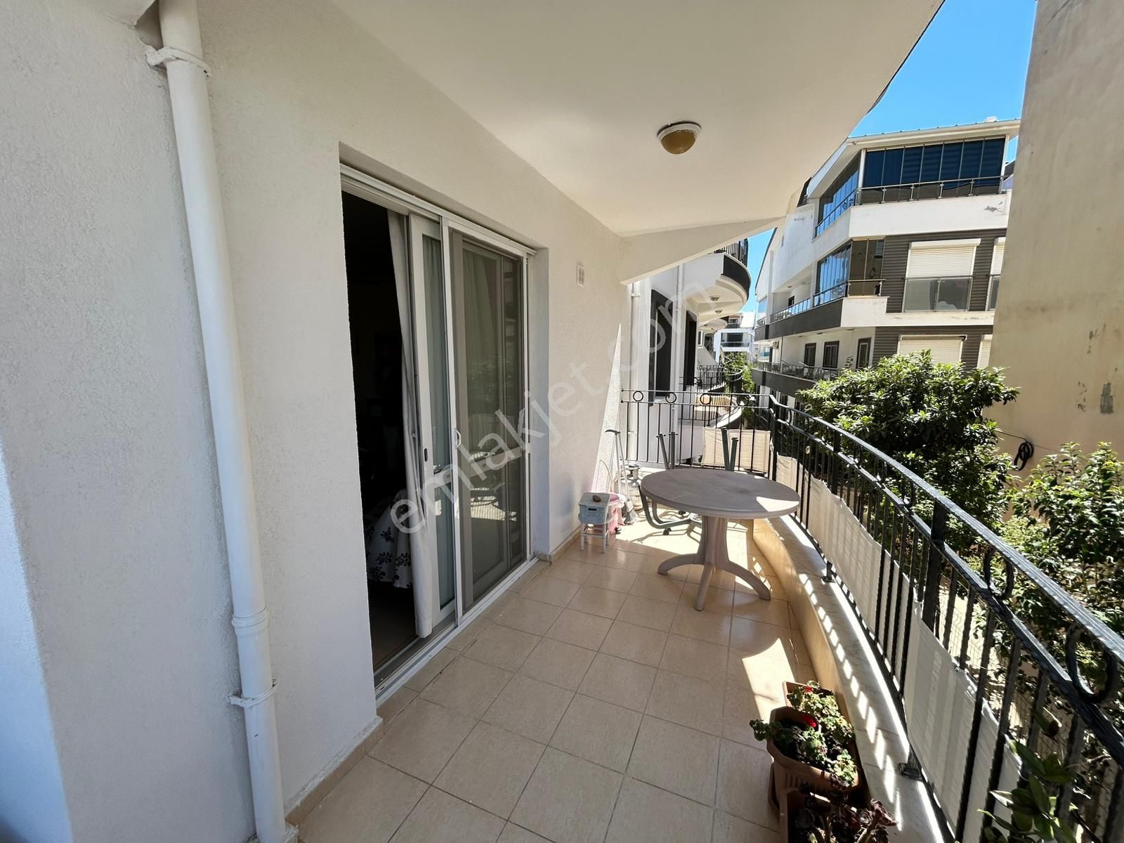 Efeler Mahallesi’nde Lüks Site İçerisinde Satılık 2+1 Eşyalı Daire Fiyat: 4.650.000 Tl