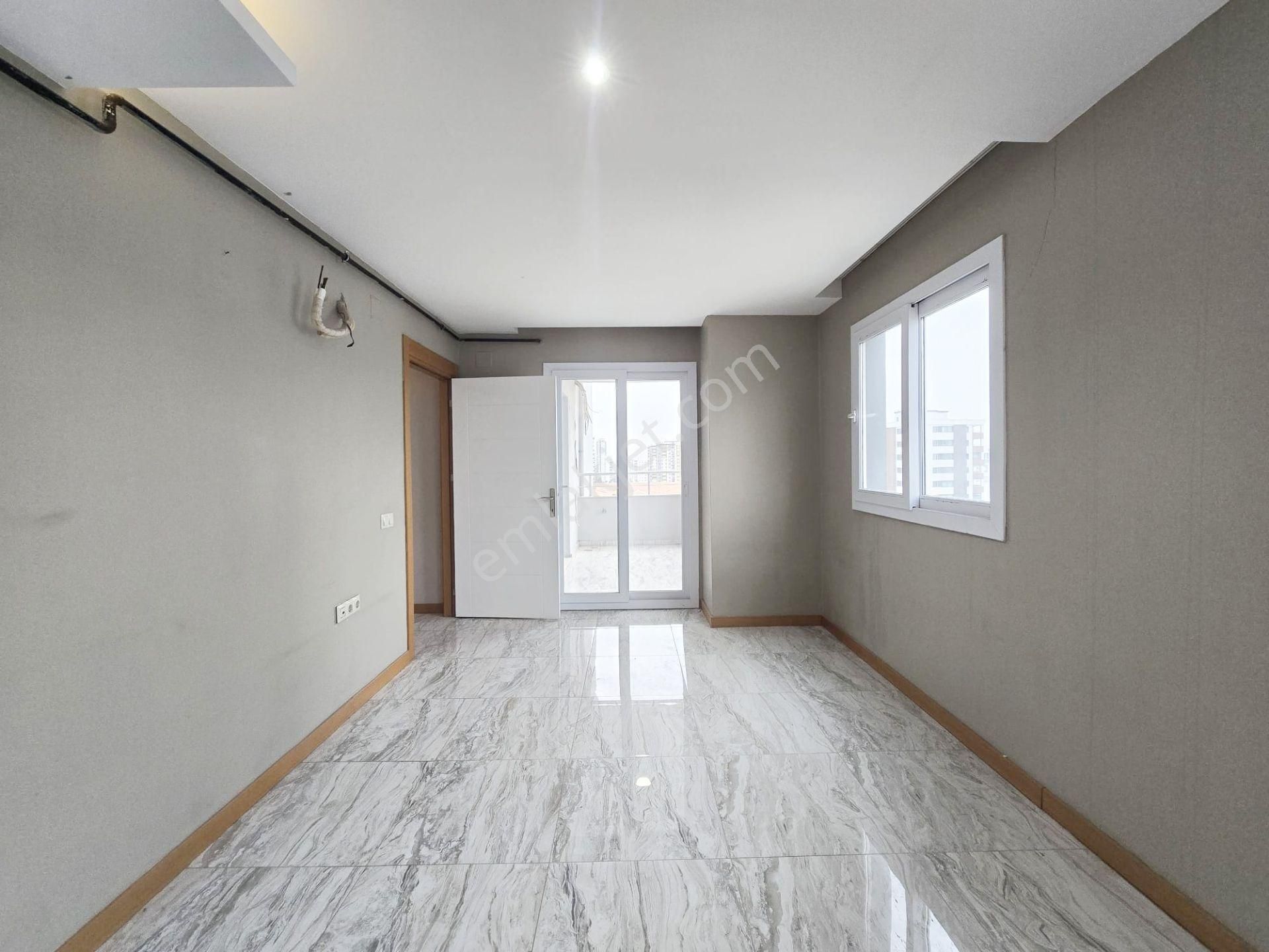 Gürselpaşa'da Akgül Cami Civ.hasarsız Raporlu 2 Bloklu Site İçi Oturma Odası Mutfaklı Cazip Fırsat - Görsel 2