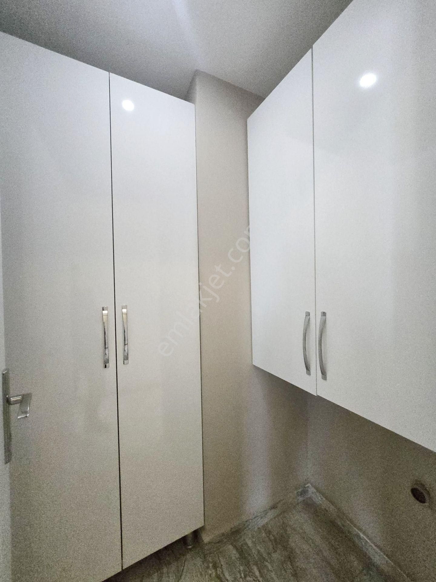 Gürselpaşa'da Akgül Cami Civ.hasarsız Raporlu 2 Bloklu Site İçi Oturma Odası Mutfaklı Cazip Fırsat - Görsel 12