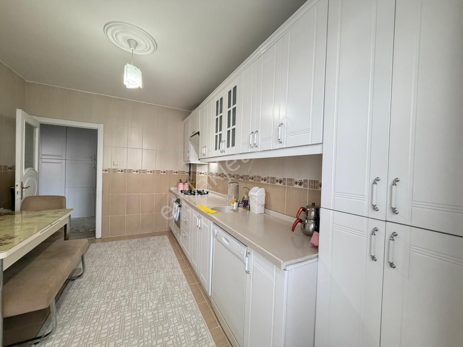 Karapürçek Cumartesi Pazar Yakını Cd Üzerinde 3.kat 3+1 130m2 Isı Yalıtım Full Yapılı