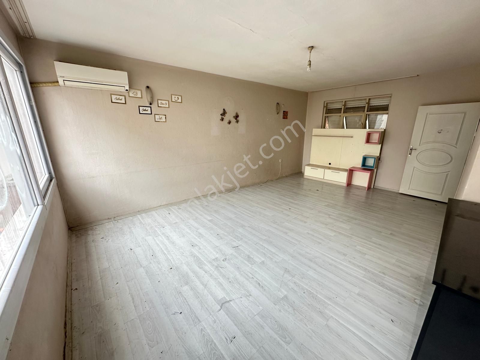 Pirireis Mahallesinde 3+1 Amerikan Mutfak İçi Temiz Kiralık - Görsel 5