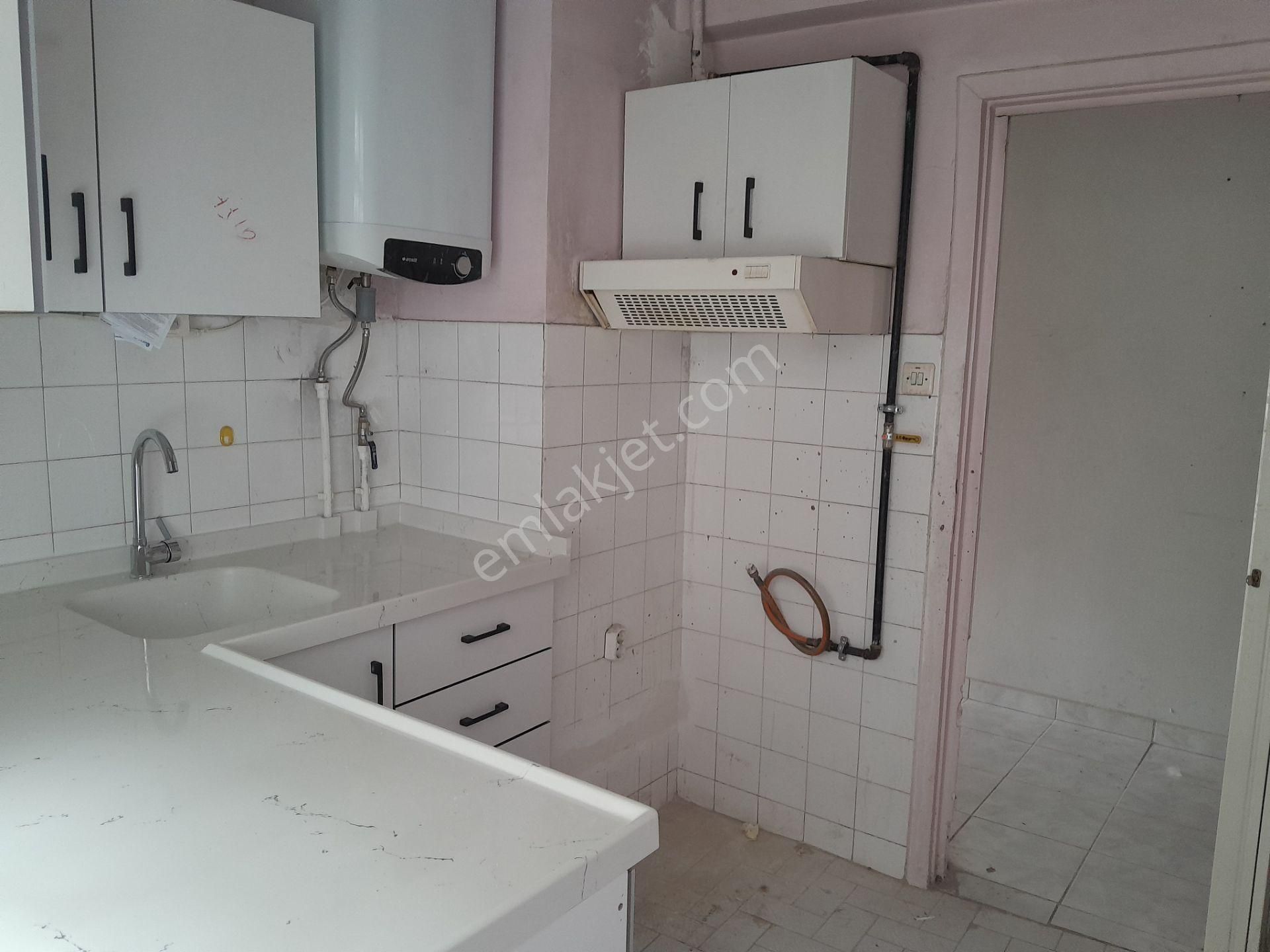 Kolej Metrosu Yakını Kiralık 3+1 Ön Cephe Daire