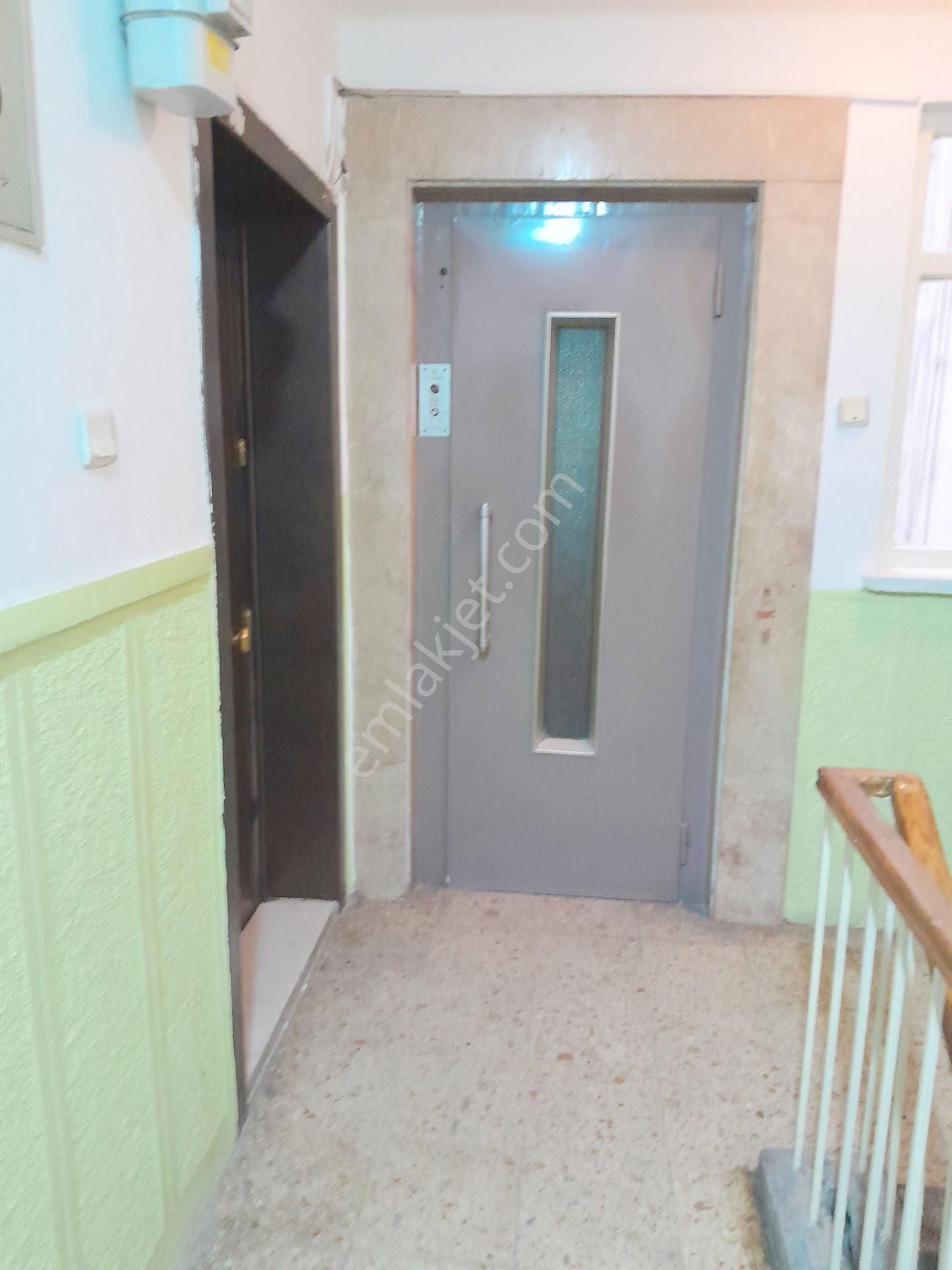 Kolej Metrosu Yakını Kiralık 3+1 Ön Cephe Daire - Görsel 22