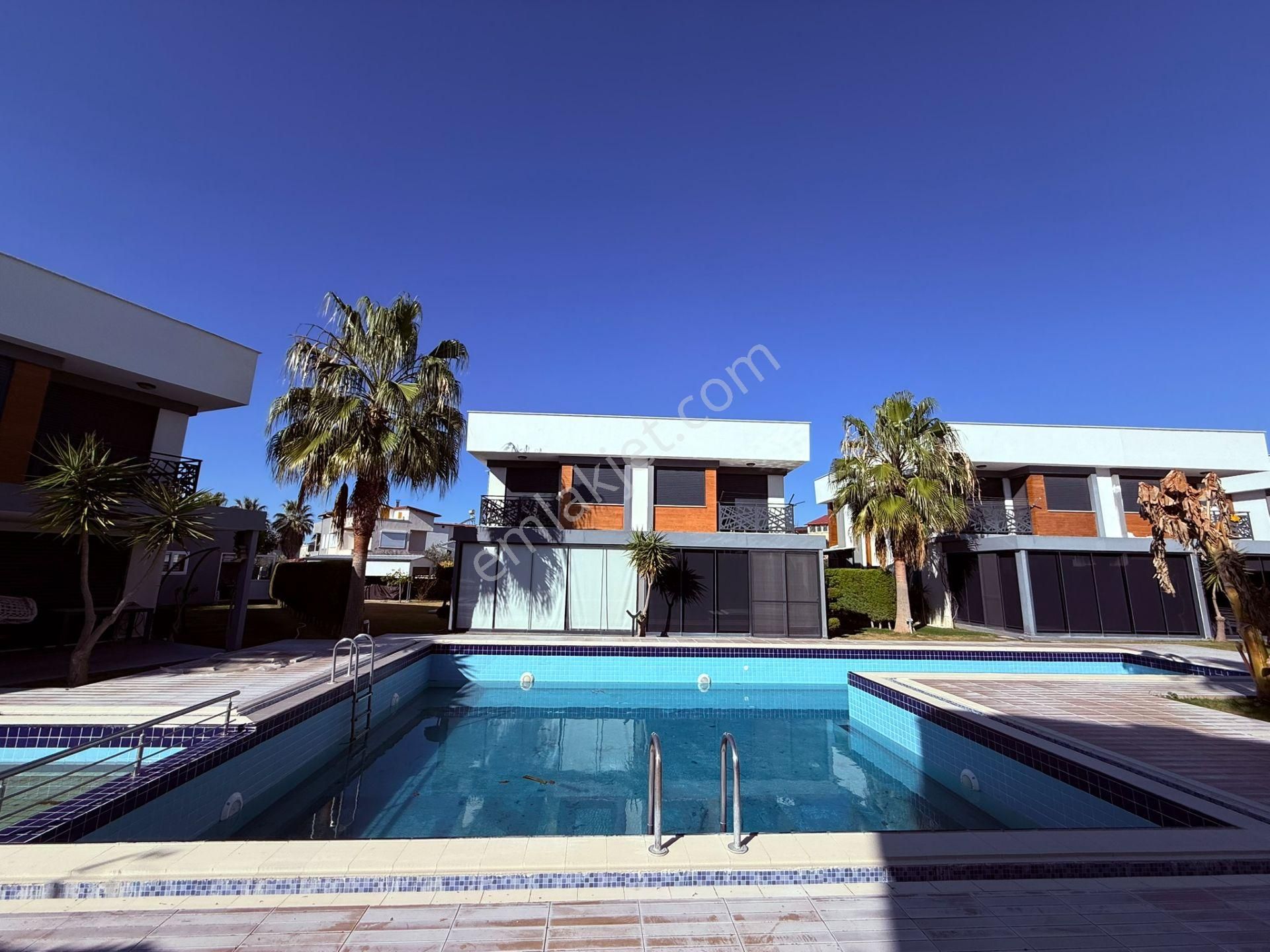 Kuşadasında Satılık 3+1 Havuz Başı Müstakil Villa - Görsel 4