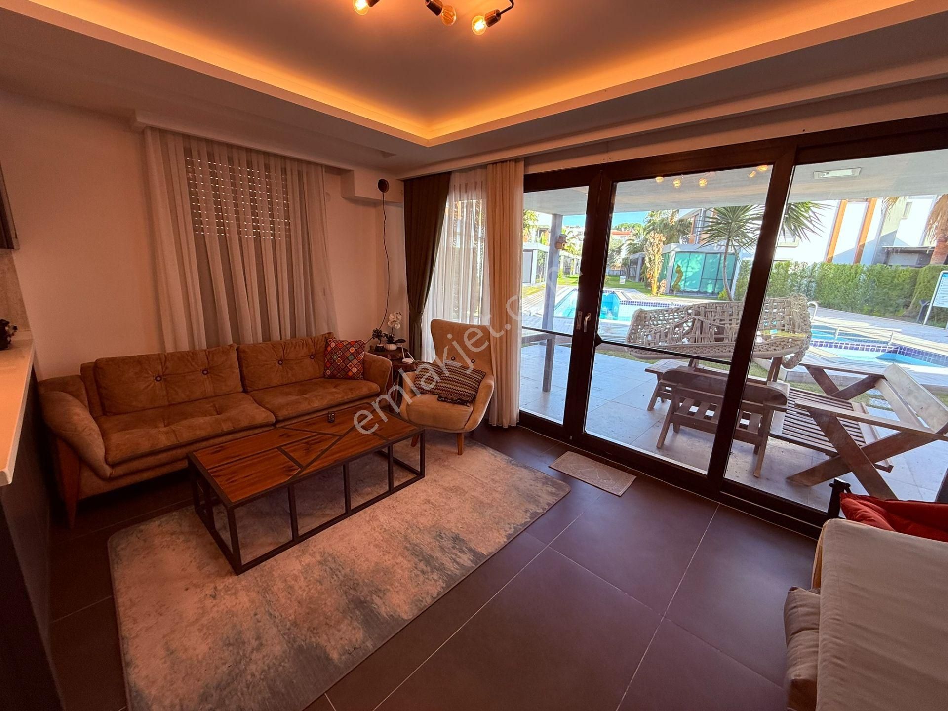 Kuşadasında Satılık 3+1 Havuz Başı Müstakil Villa - Görsel 14