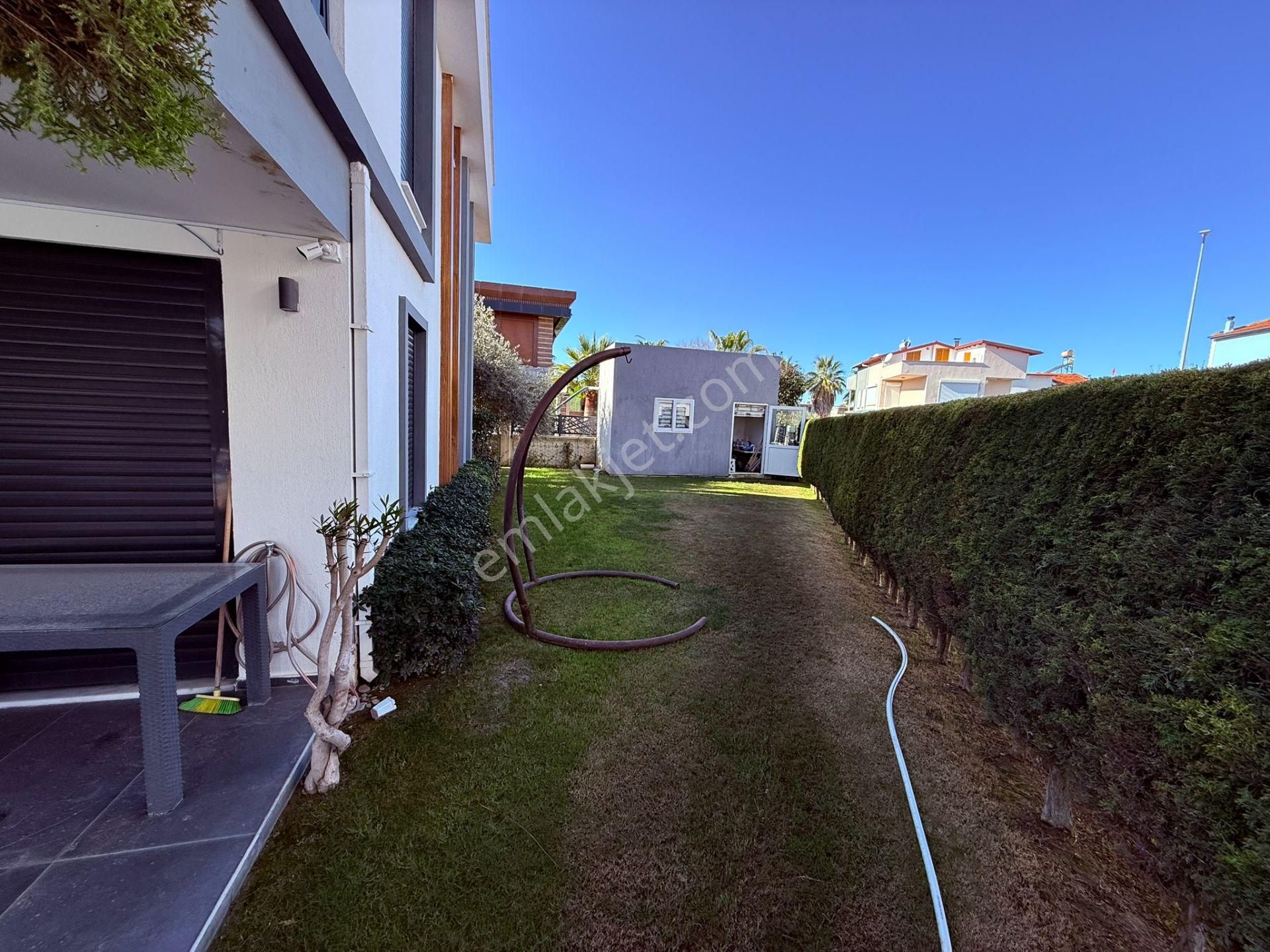 Kuşadasında Satılık 3+1 Havuz Başı Müstakil Villa - Görsel 6