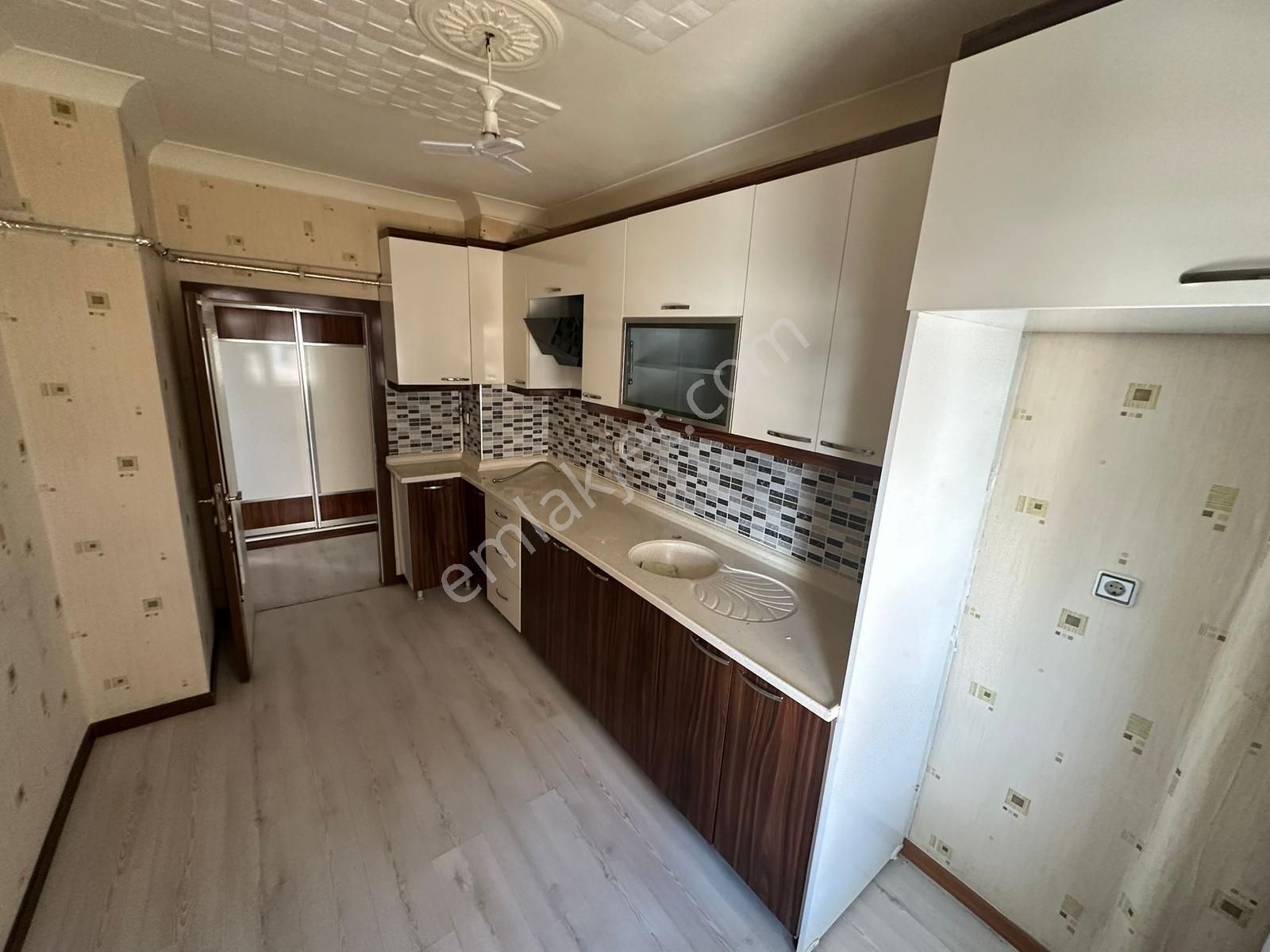 Selçuklu Mah'de Toplu Ulaşıma Yakın 3+1 Ara Kat Bağımsız Daire