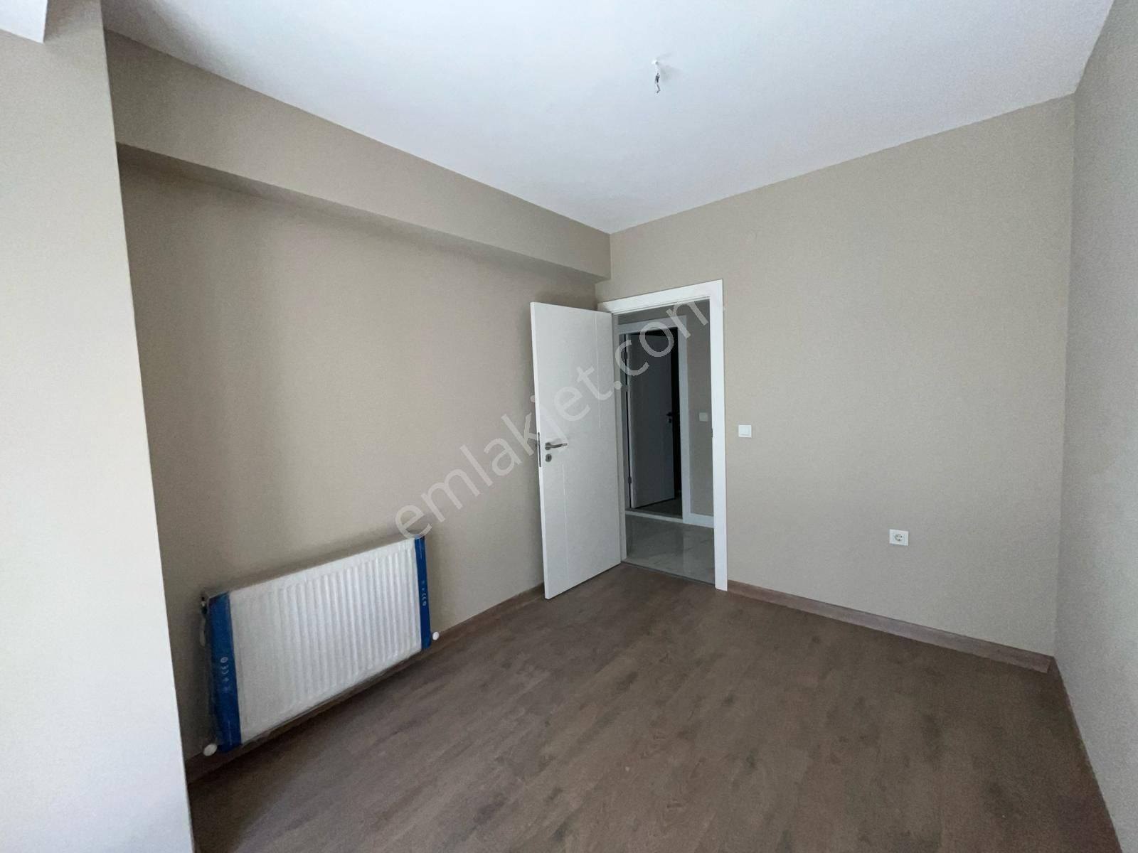 Karşıyaka B.üçokta Ebeveyn Banyolu Sıfır 2+1 Daire H-2 - Görsel 7