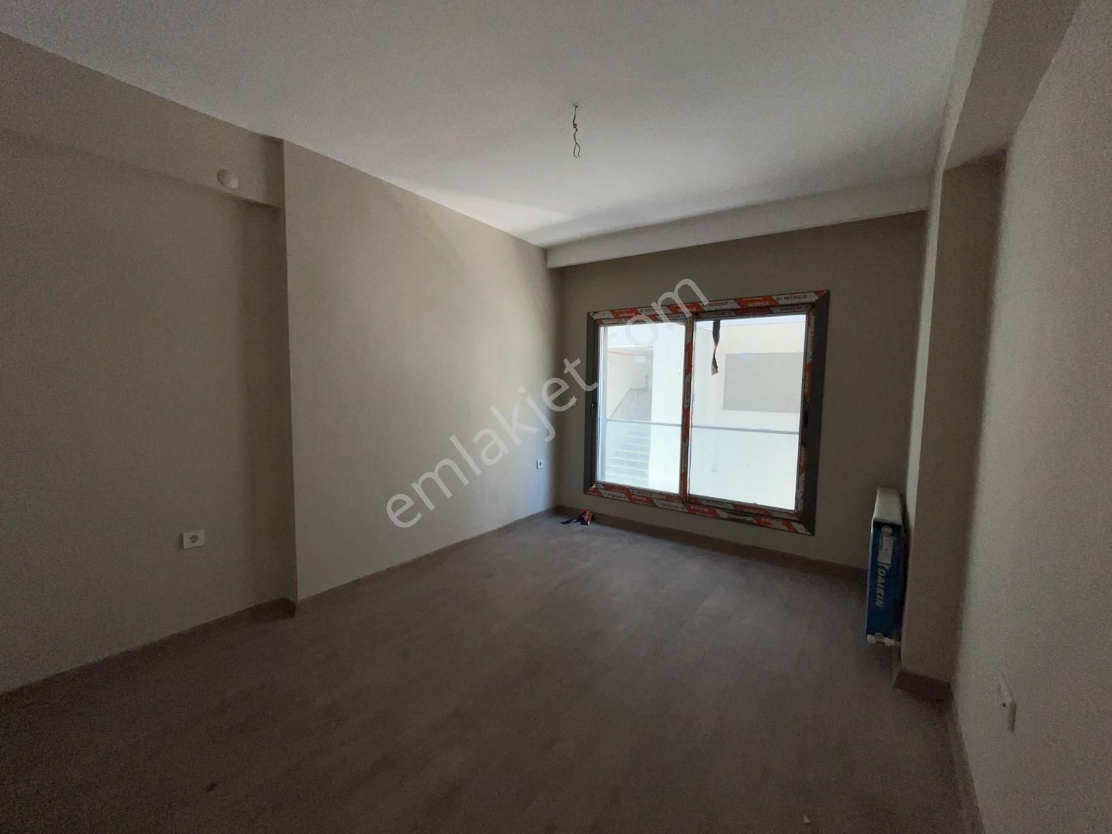 Karşıyaka B.üçokta Ebeveyn Banyolu Sıfır 2+1 Daire H-2 - Görsel 8