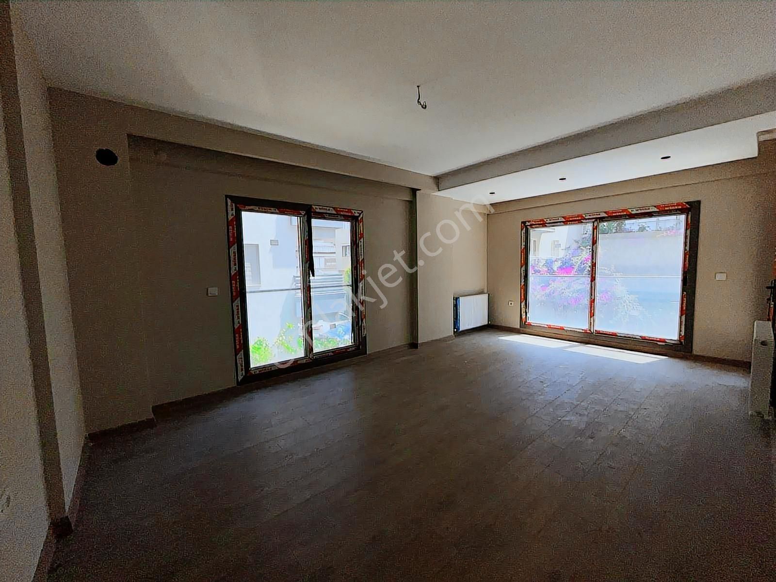 Karşıyaka B.üçokta Ebeveyn Banyolu Sıfır 2+1 Daire H-2