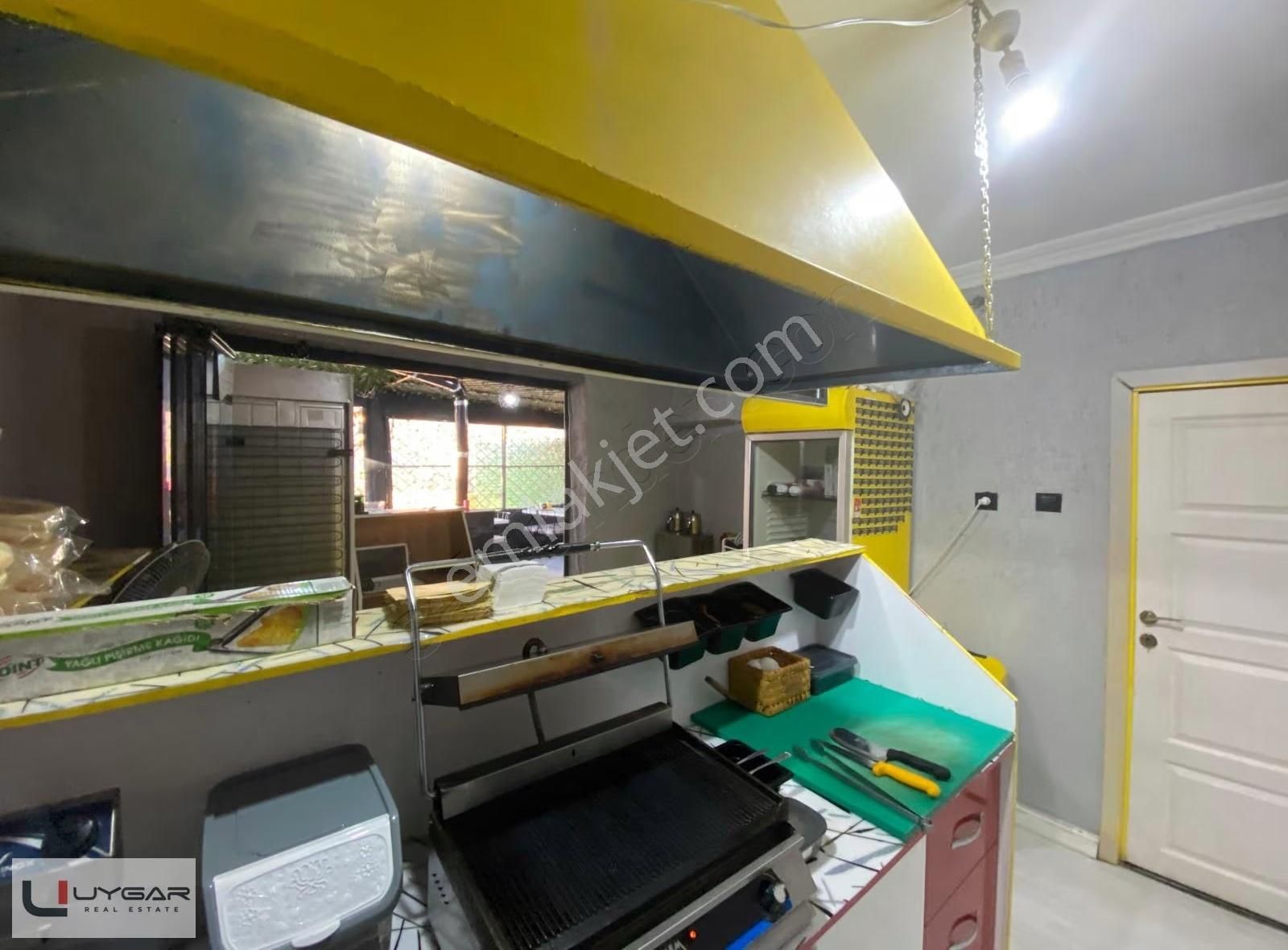 Mihraplı Kent Parkı Karşısında Yüksek Cirolu Gece Tostçusu - Görsel 3