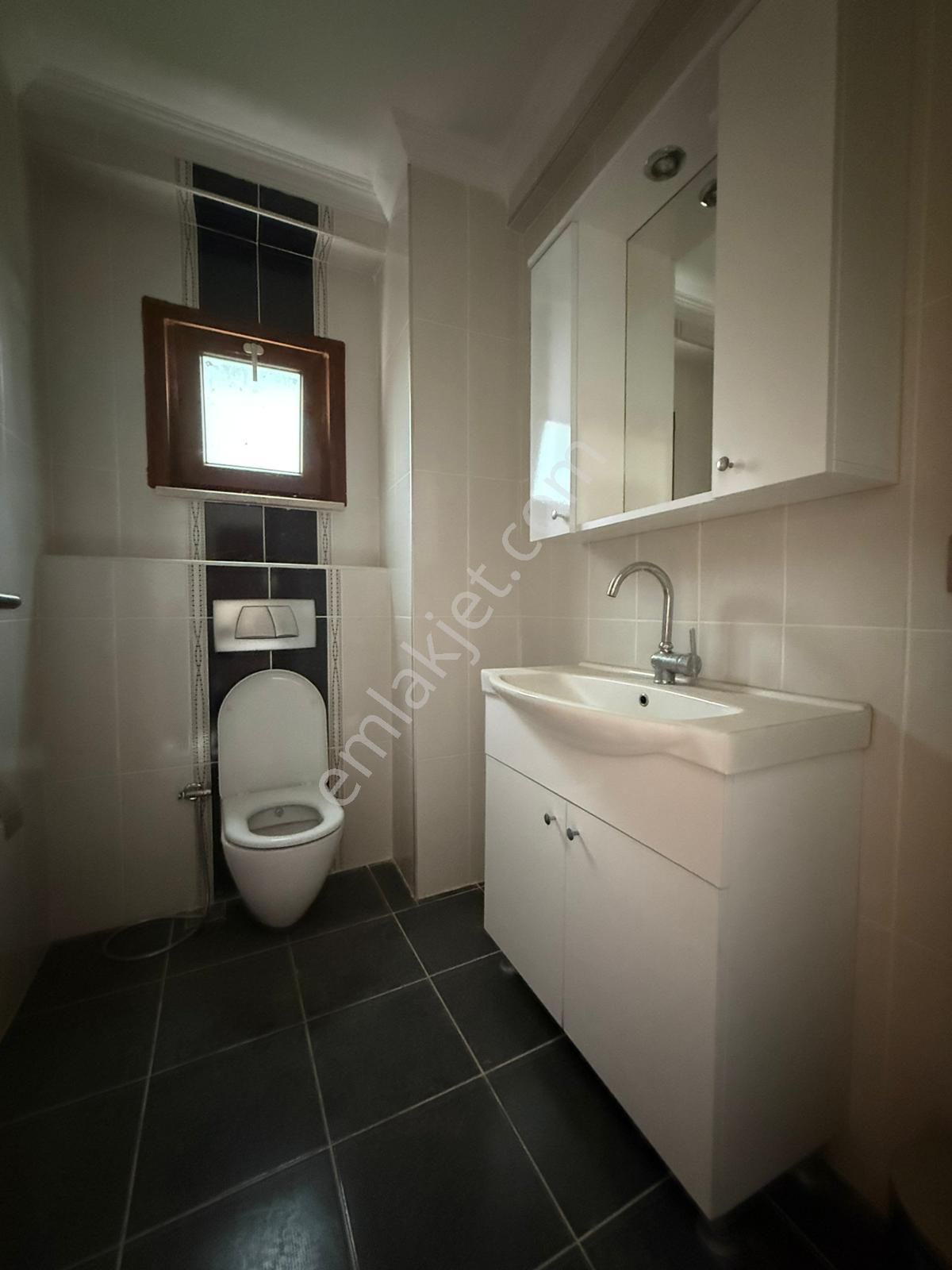 Tezcan Gayrimenkul'den Yalova/termal Akköy'de Deniz Manzaralı Villa. - Görsel 18