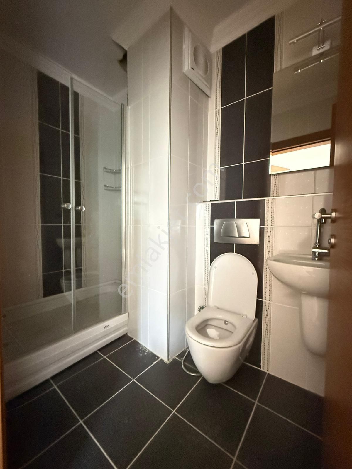 Tezcan Gayrimenkul'den Yalova/termal Akköy'de Deniz Manzaralı Villa. - Görsel 14