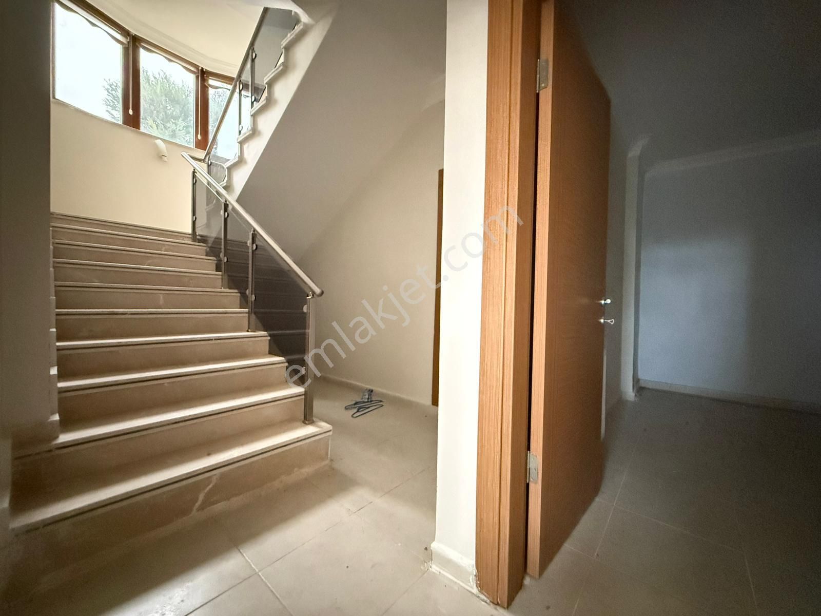 Tezcan Gayrimenkul'den Yalova/termal Akköy'de Deniz Manzaralı Villa. - Görsel 9