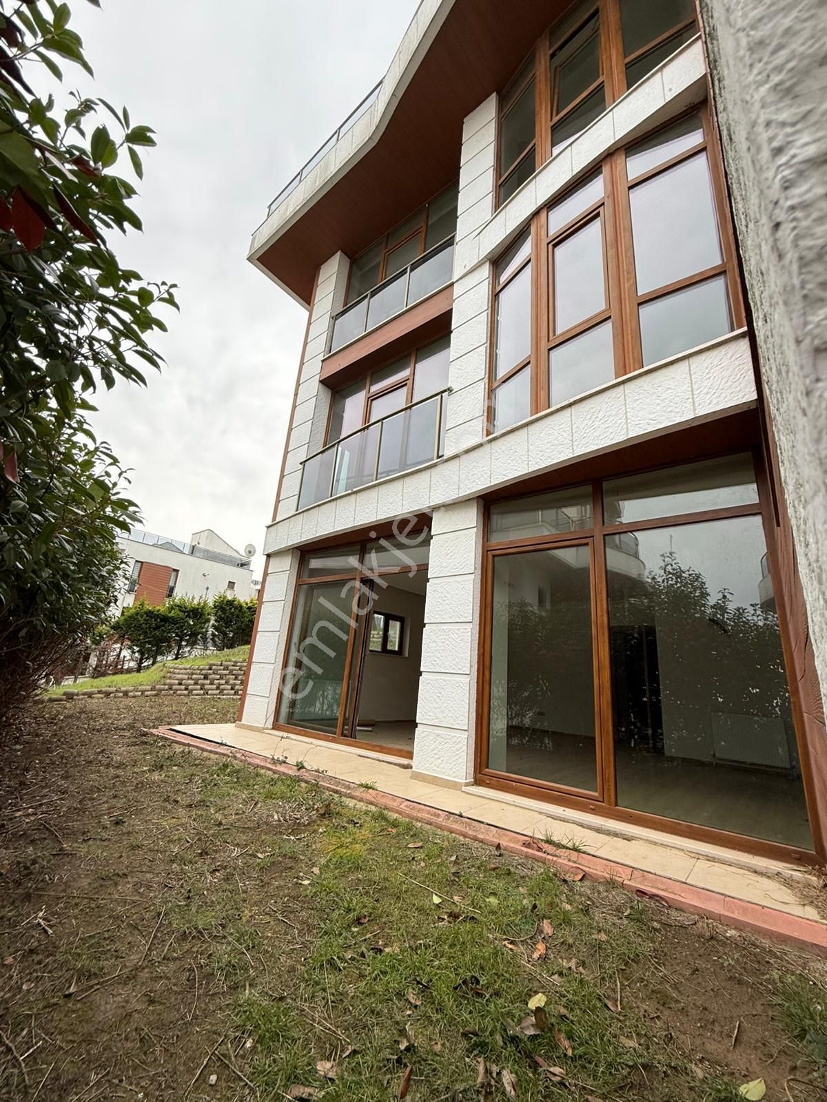 Tezcan Gayrimenkul'den Yalova/termal Akköy'de Deniz Manzaralı Villa. - Görsel 8