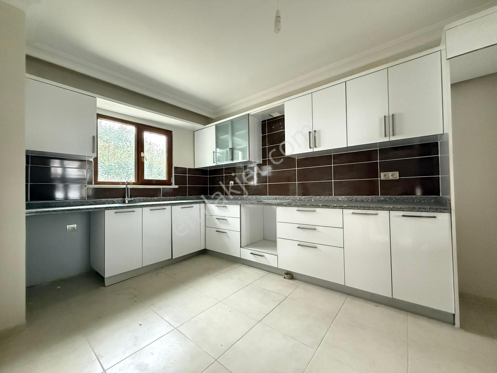 Tezcan Gayrimenkul'den Yalova/termal Akköy'de Deniz Manzaralı Villa. - Görsel 17