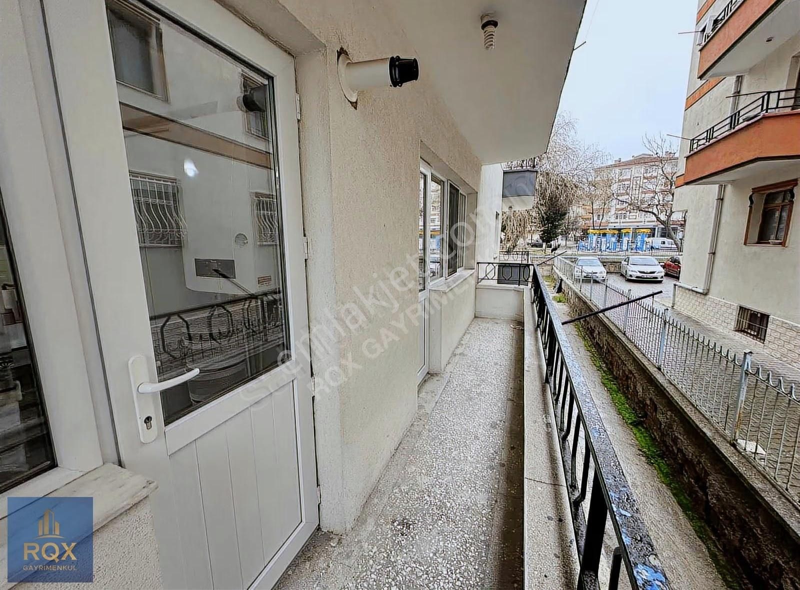 Gimsaya Trene Yüreme Mesafesi Bağımsız Yapılı 3+1 Fırsat Daire - Görsel 4