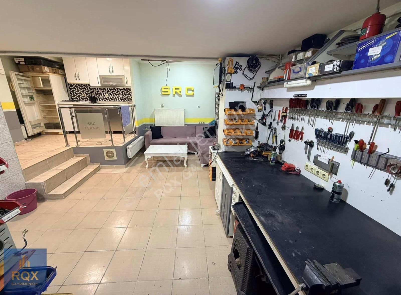 Topçu Mahallesinde Köşe Başı 18+36 M2 Masrafsız Satılık Dükkan - Görsel 2