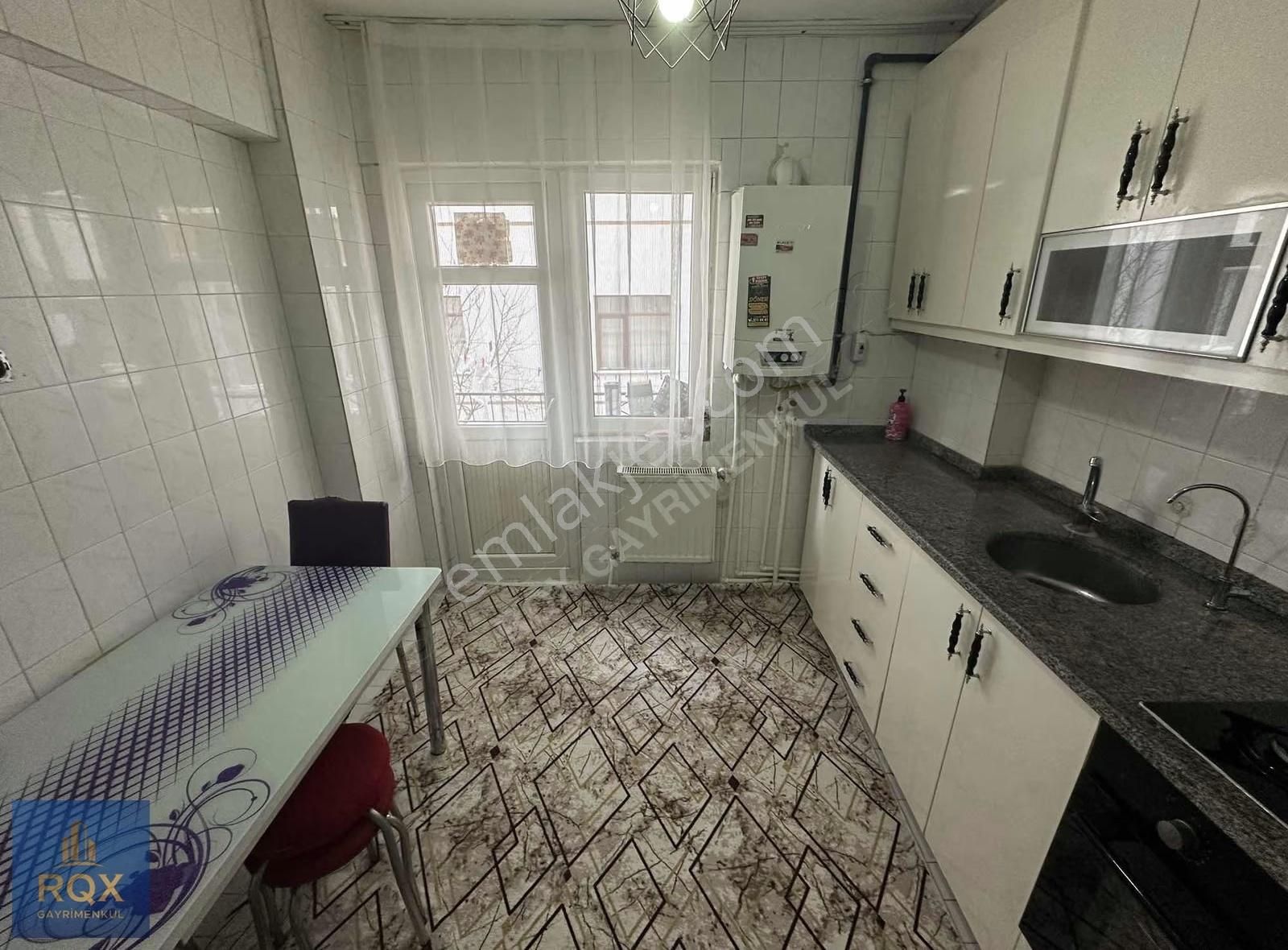 Selçuklu Mahallesi Geniş Bağımsız Ara Kat Ön Cephe 3+1 Daire - Görsel 17