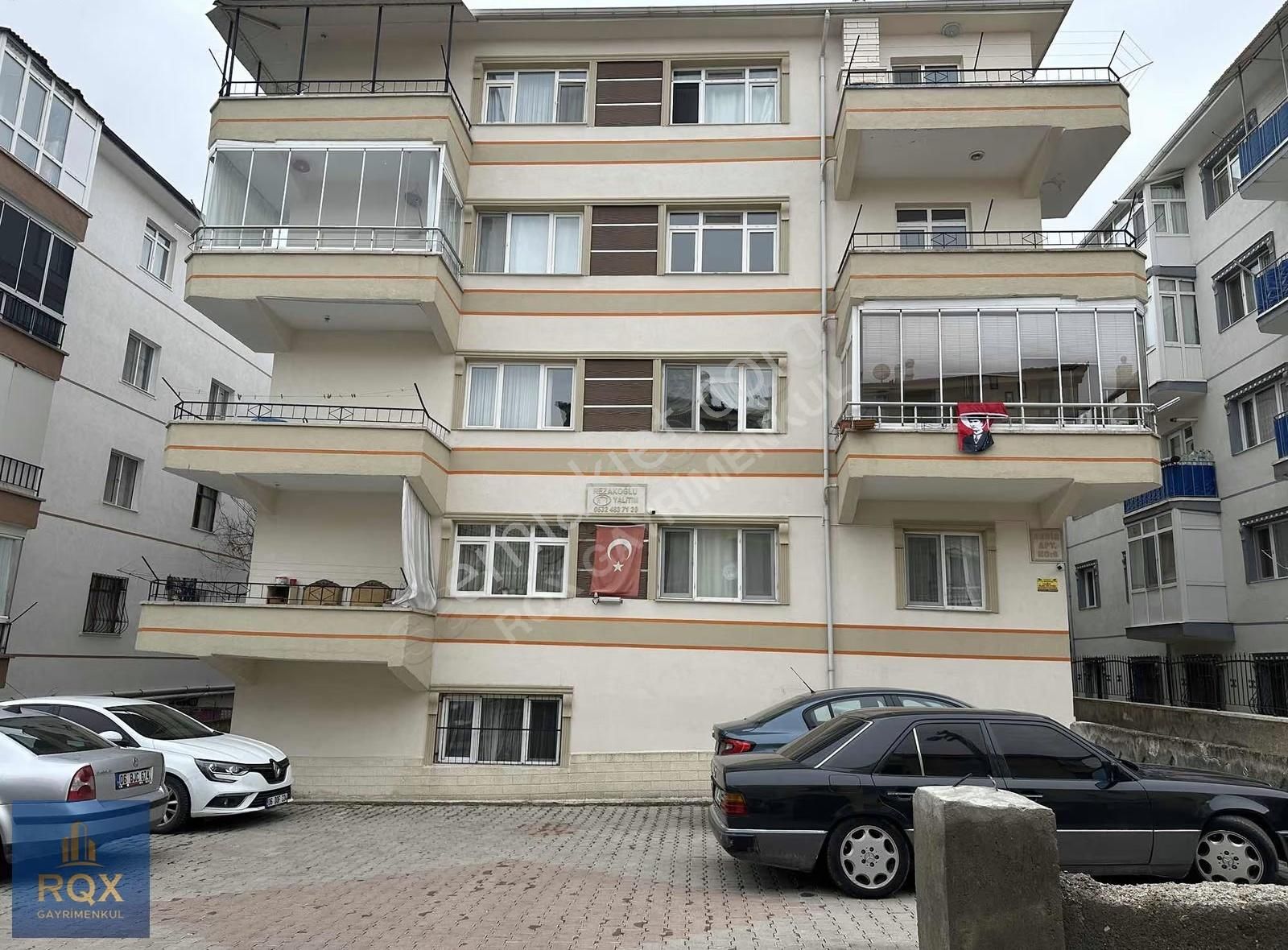 Selçuklu Mahallesi Geniş Bağımsız Ara Kat Ön Cephe 3+1 Daire