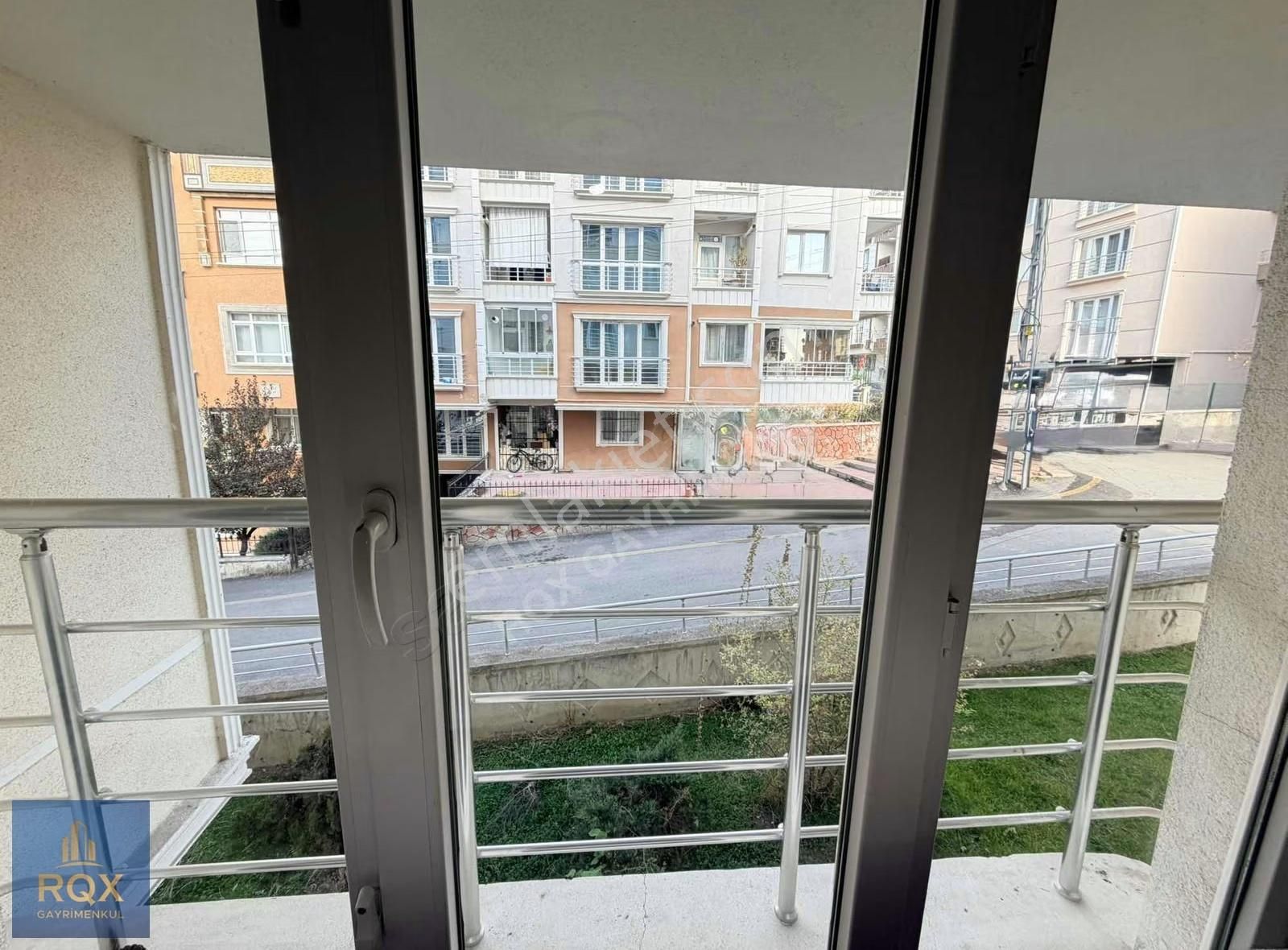 İstasyon Mahallesinde Ara Kat Bağımsız Ön Cephe Asansörlü 2+1 - Görsel 11