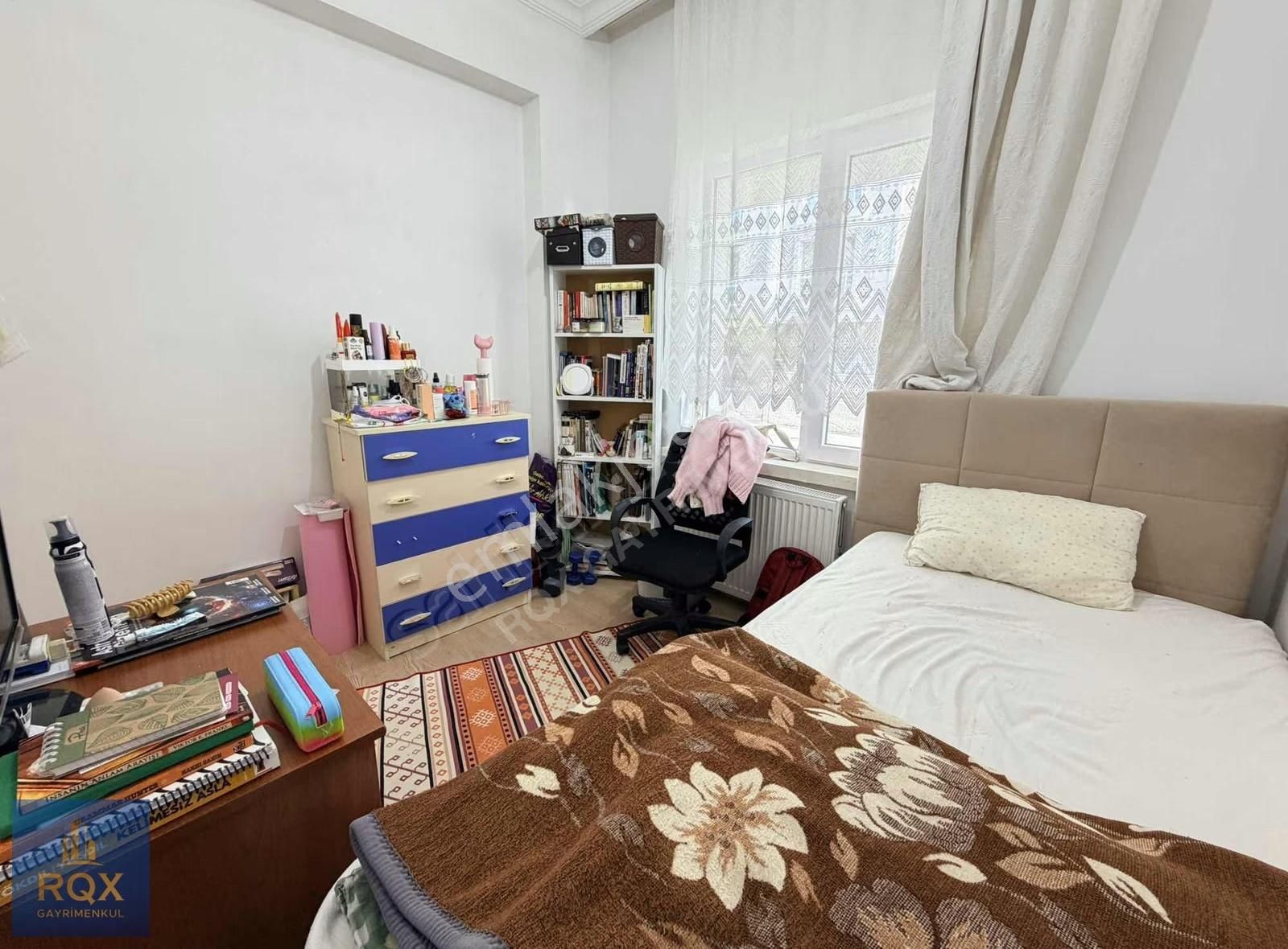 İstasyon Mahallesinde Ara Kat Bağımsız Ön Cephe Asansörlü 2+1 - Görsel 4