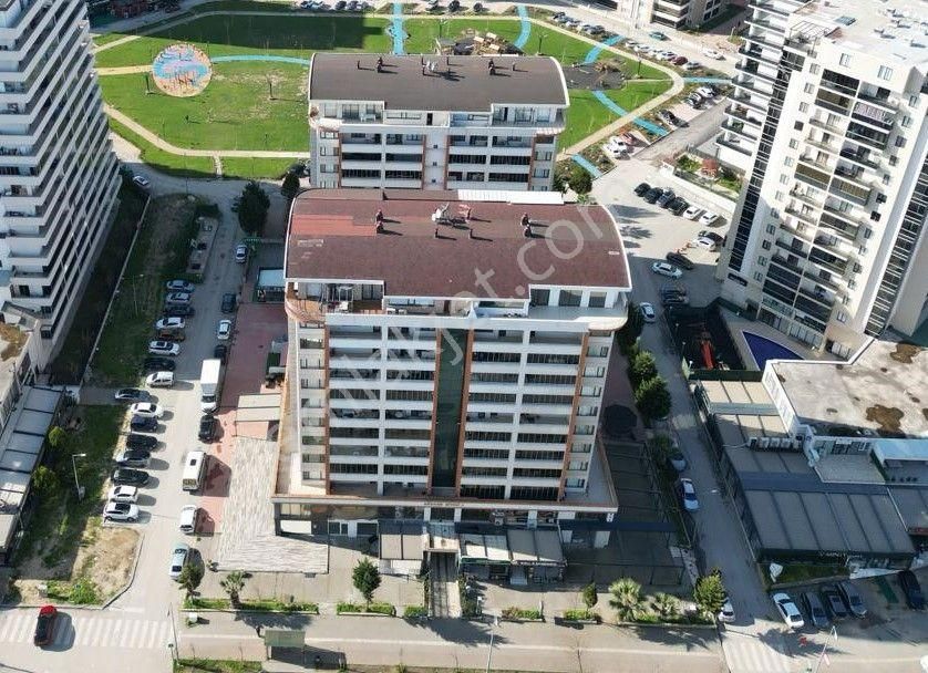 Elfi Den 23 Nisan Görkem Sitesinde Satılık 5+1 Dubleks Daire