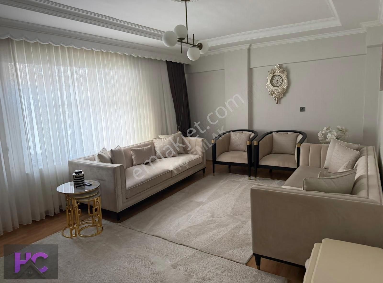 Hç Emlak'tan 50 Yıl Mahallesi'nde 2+1 Satılık Daire