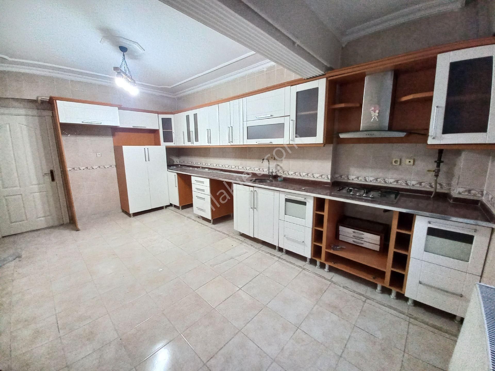 Kültür Emlak Karaköprü'de Kiralık 4 Odalı Son Kat - Görsel 15