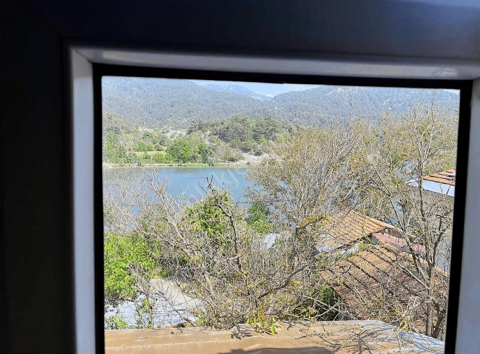 Göynük Çubuk Köyünde Göl Manzaralı 500 M2 Arsa İki Katlı Ev - Görsel 18