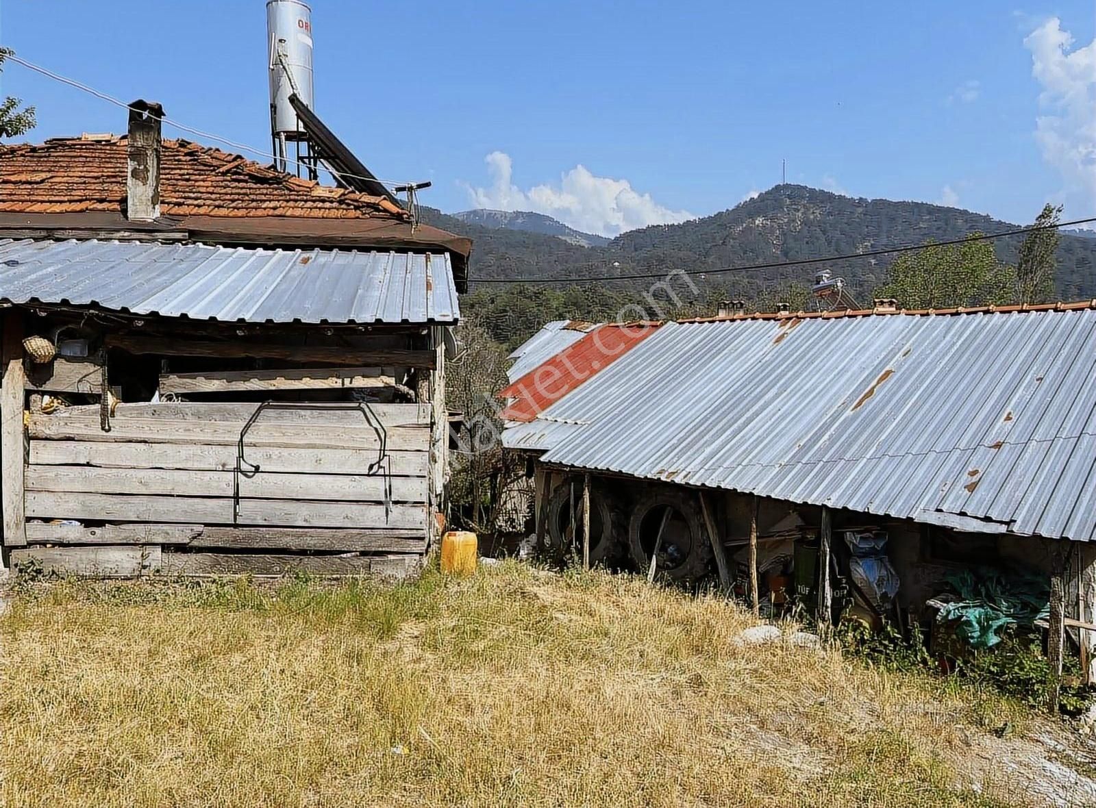 Göynük Çubuk Köyünde Göl Manzaralı 500 M2 Arsa İki Katlı Ev - Görsel 16