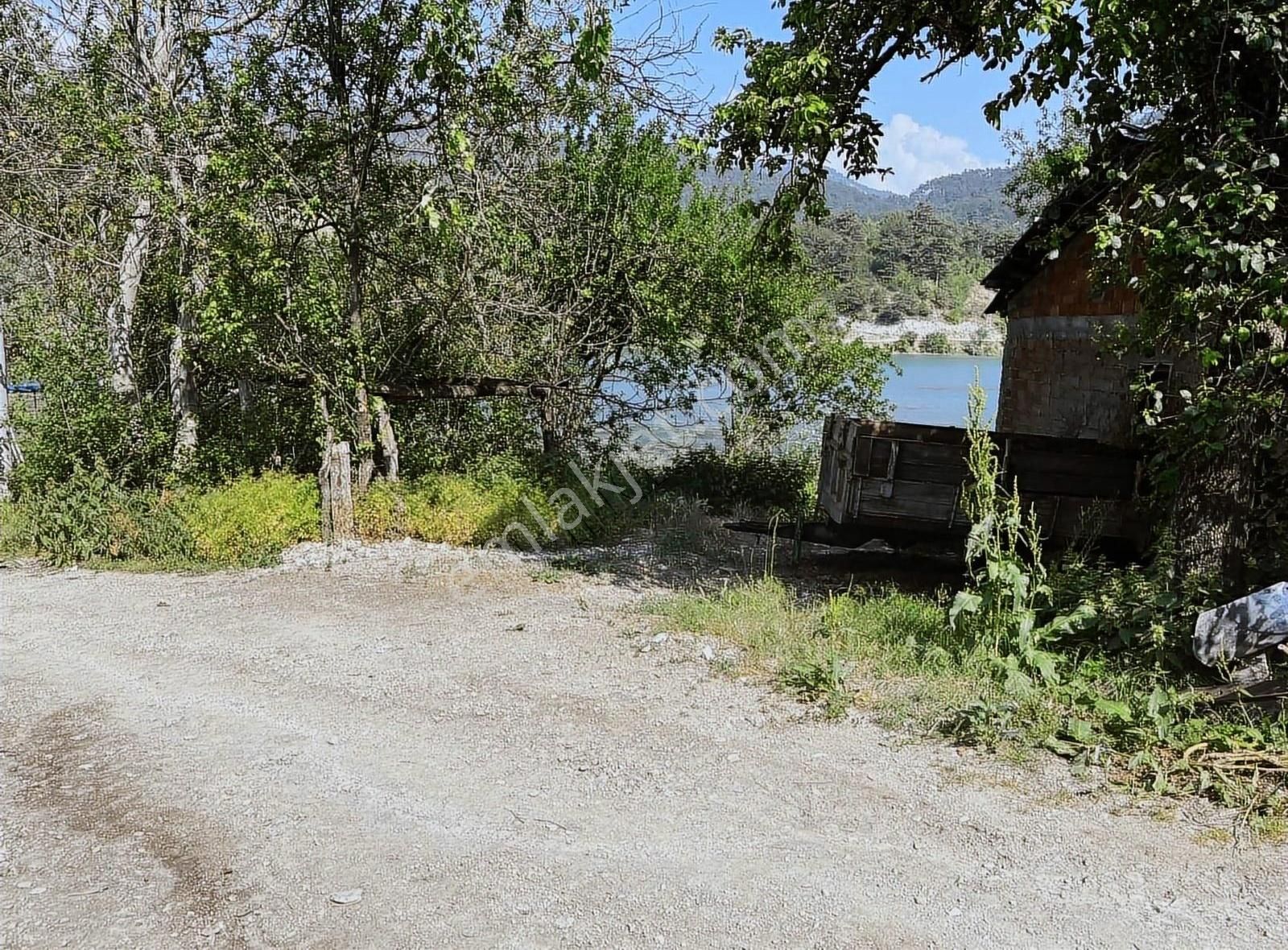 Göynük Çubuk Köyünde Göl Manzaralı 500 M2 Arsa İki Katlı Ev - Görsel 14