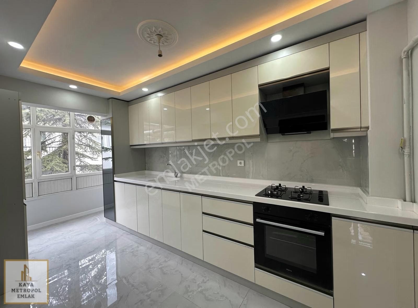 Etimesgut Elvan Mah Lüks Yapılı Ara Kat Ön Cephe 120m2 3+1 Daire