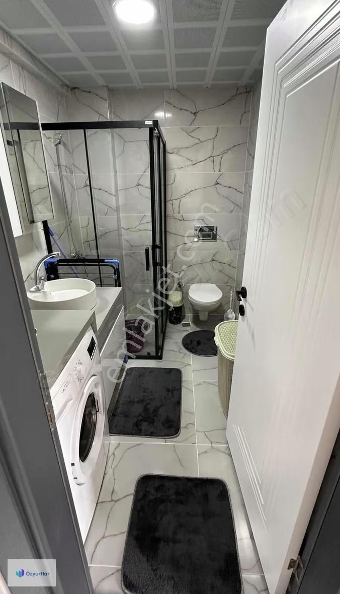 Özyurtlar'dan Muradiye'de Cadde Üzerinde Otoparklı, Eşyalı Daire - Görsel 6