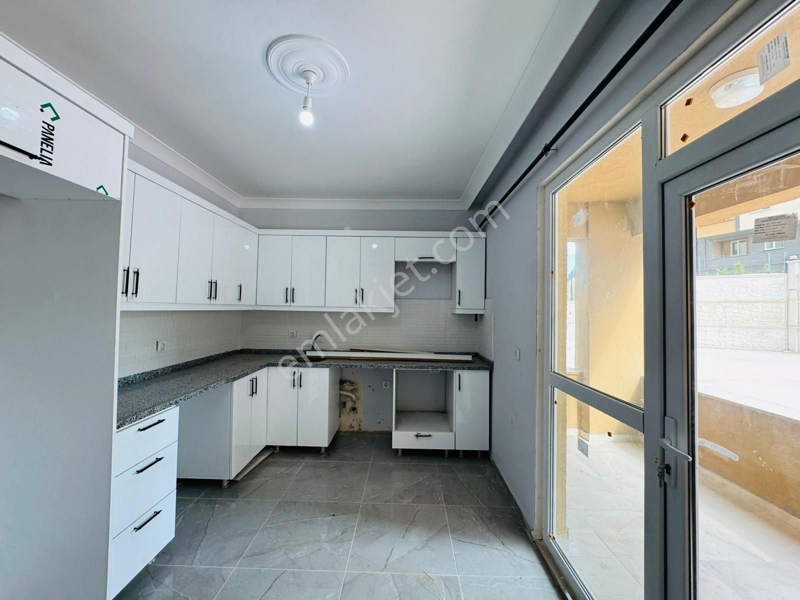 Merpa İnşaat'tan Çerkezköy'de Prim Yapan Bölgede '' İskanlı Kat Mülkiyetli'' Sıfır 3+1 - Görsel 4