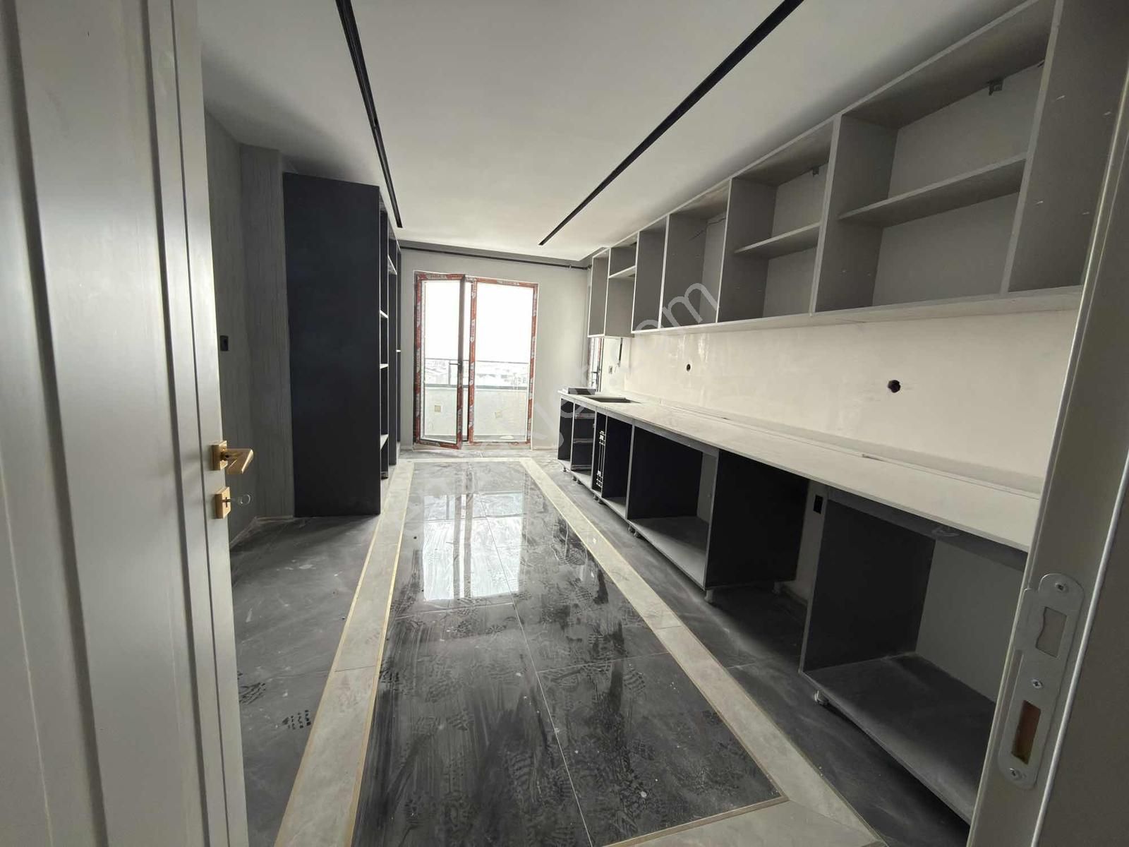 Edremit İnan Life'ta Satılık 3+1 Lüks Fırsat Ara Kat Daire - Görsel 19