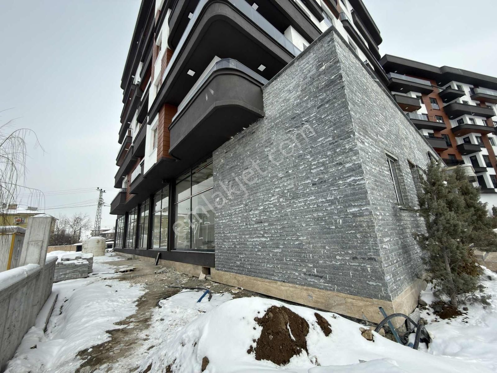 Edremit İnan Life'ta Satılık 3+1 Lüks Fırsat Ara Kat Daire - Görsel 26