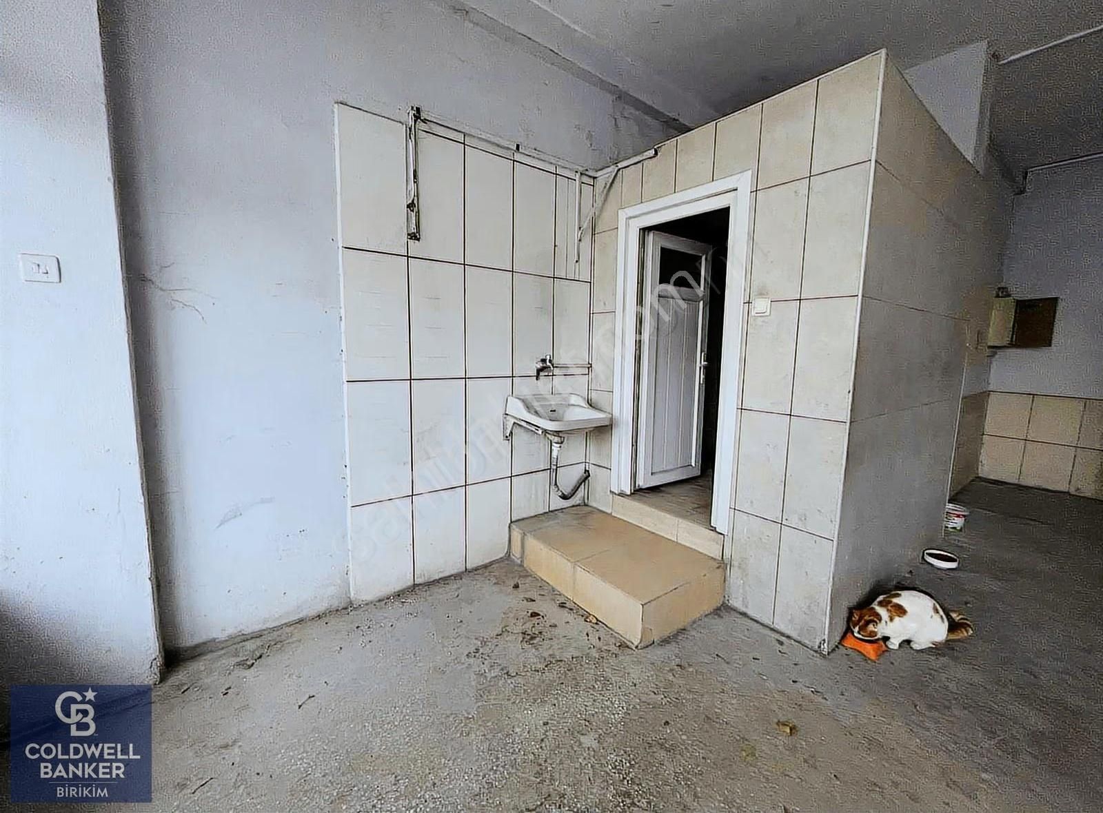 Maltepe'de İşlek Noktada 120m2 Net Kullanımlı Satılık Dükkan - Görsel 9