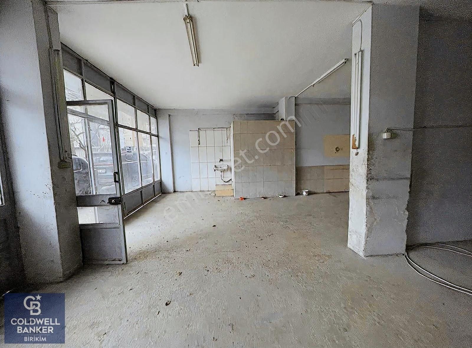 Maltepe'de İşlek Noktada 120m2 Net Kullanımlı Satılık Dükkan - Görsel 18