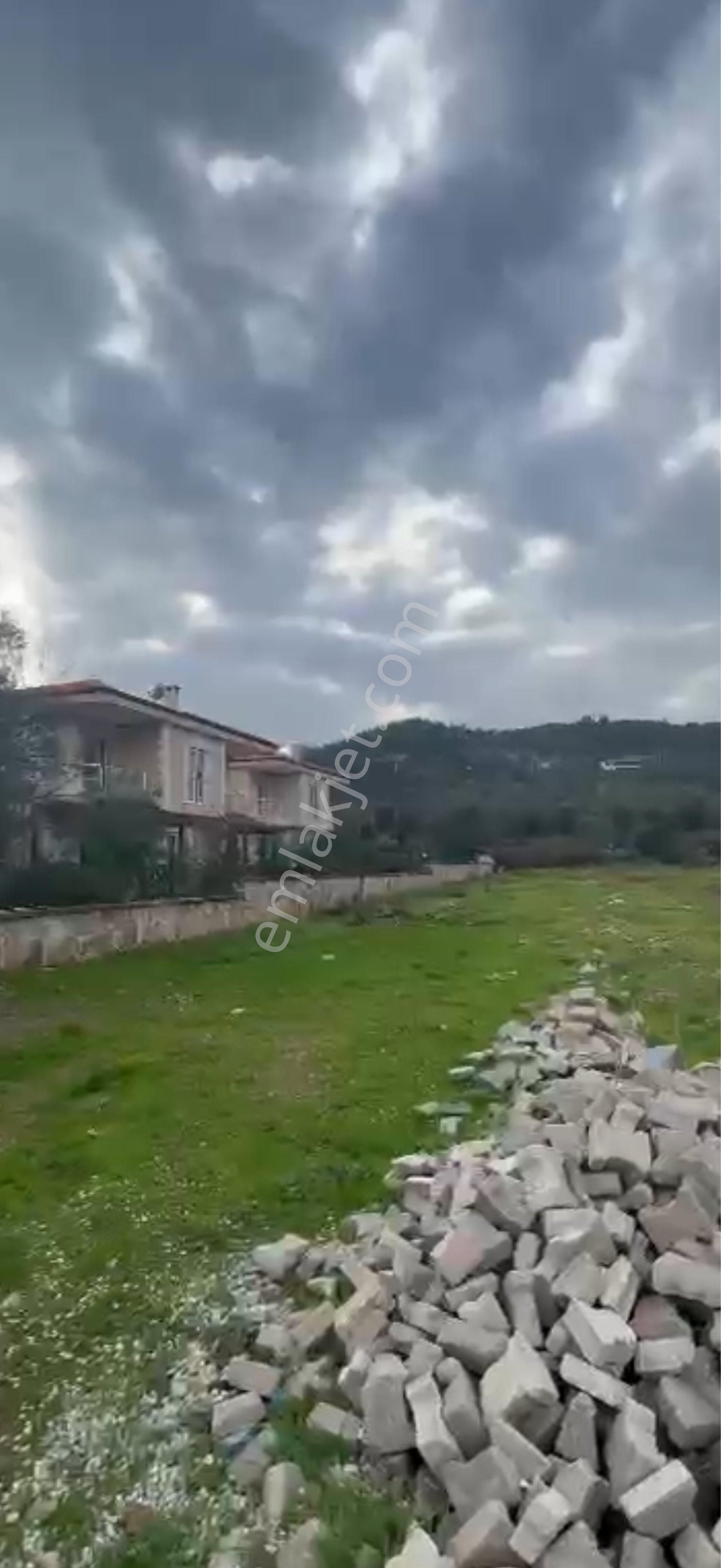 Cunda Adasında İmarlı Hisseli Arsa - Görsel 4