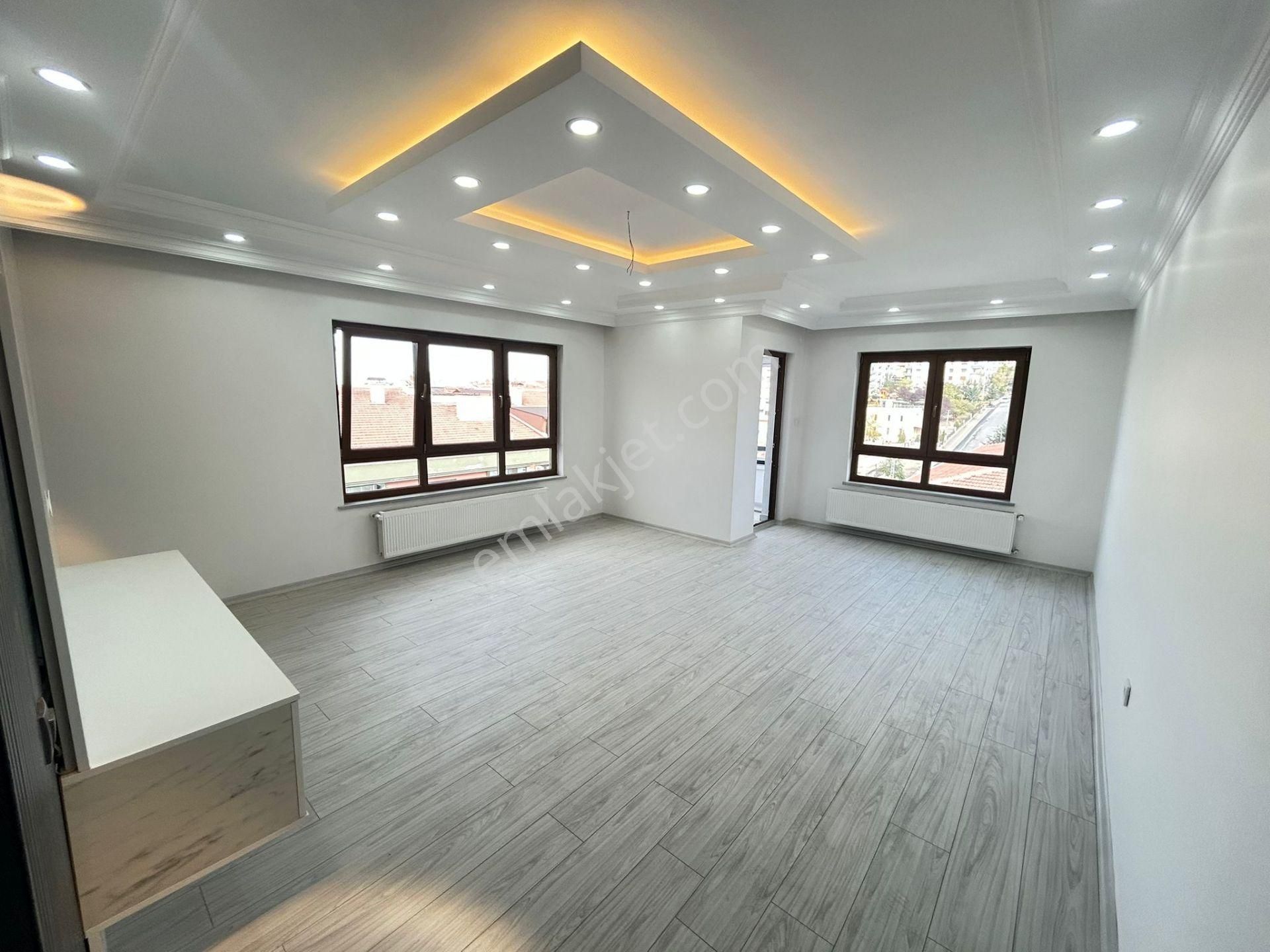 Taner'den Öveçler'de 5+1 Asansörlü Teraslı 240m2 Süper Lüks Dubleks - Görsel 8