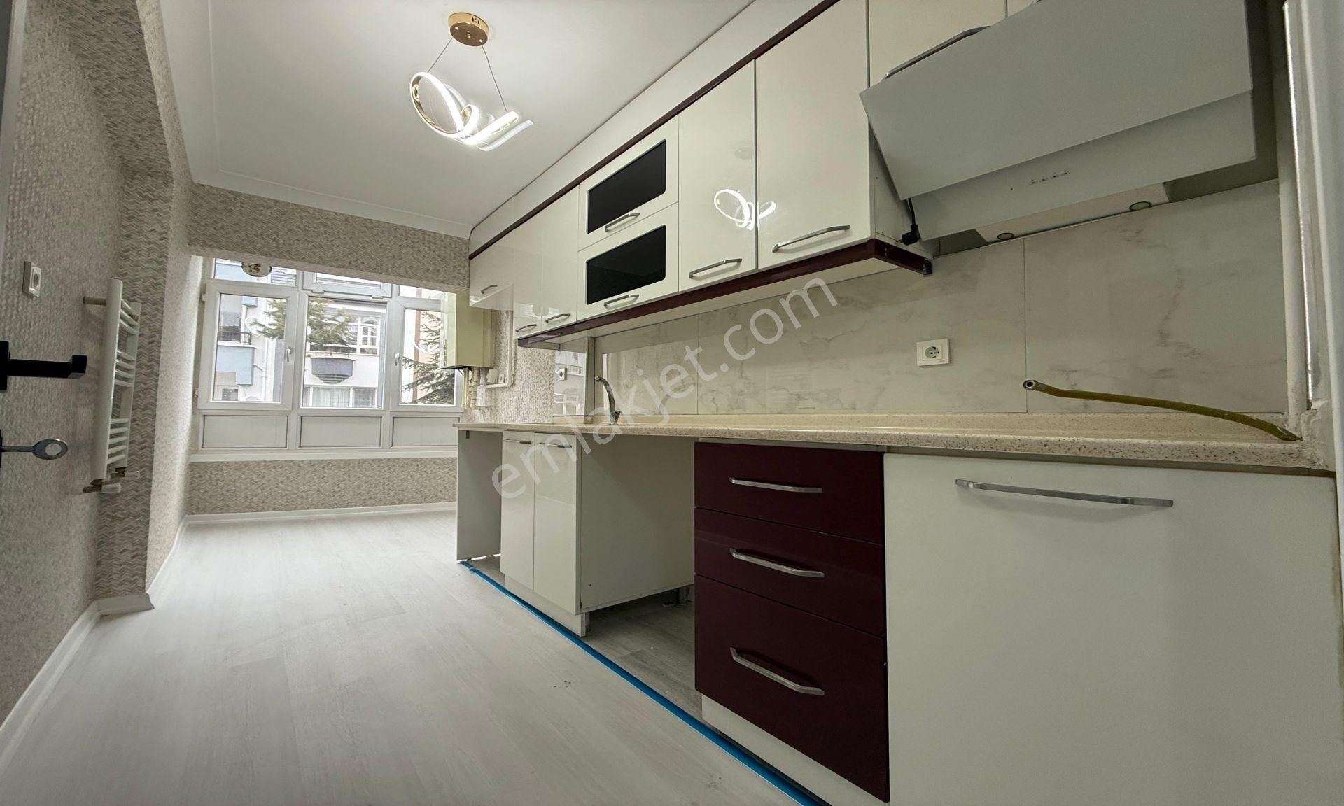 23 Nisan Mahallesi'nde Full+full Yapılı Katta 3+1 Daire! - Görsel 2