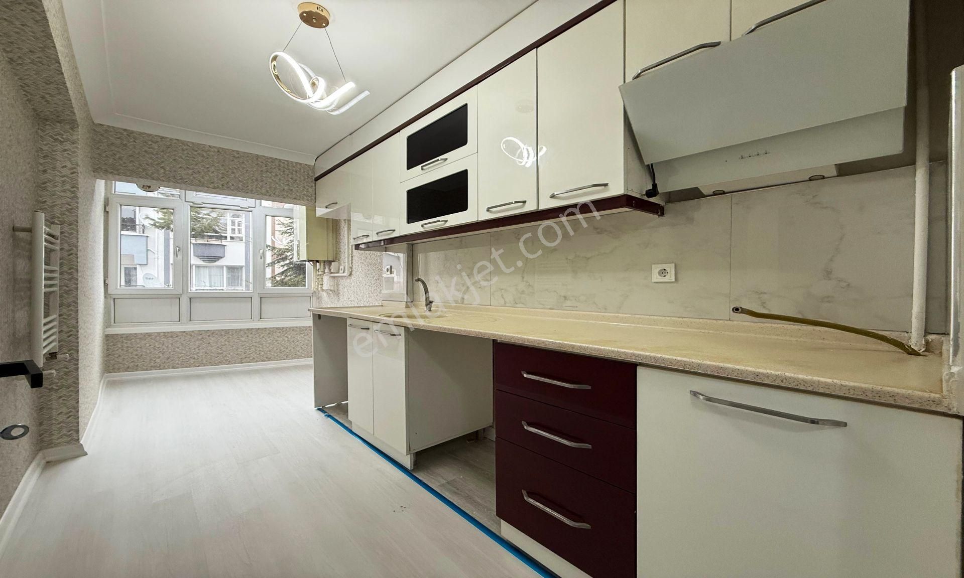 23 Nisan Mahallesi'nde Full+full Yapılı Katta 3+1 Daire! - Görsel 4