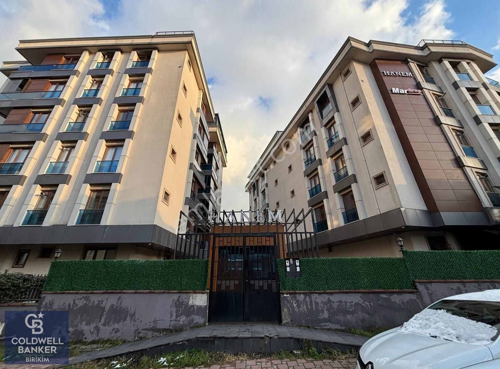 Çekmeköy'de Site İçerisinde 3+1 Dubleks Kiralık Daire