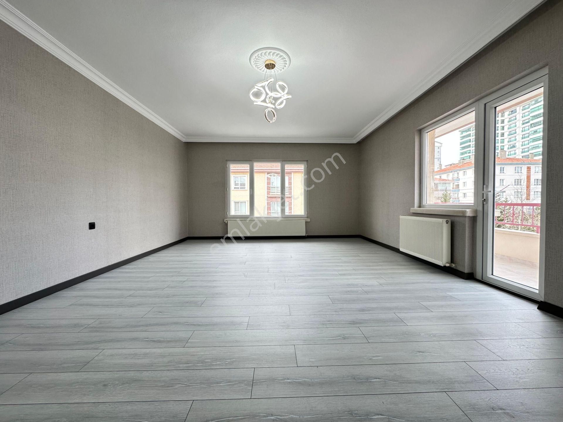 Pursaklar Mehmet Zengin Emlak'tan Hastane Yakını 3.kat 3+1 Ful Yapılı Masrafsız Daire - Görsel 14